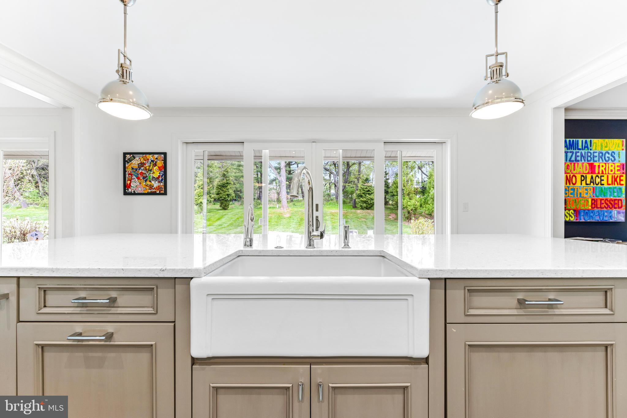 JONATHANS DELIGHT - Residential