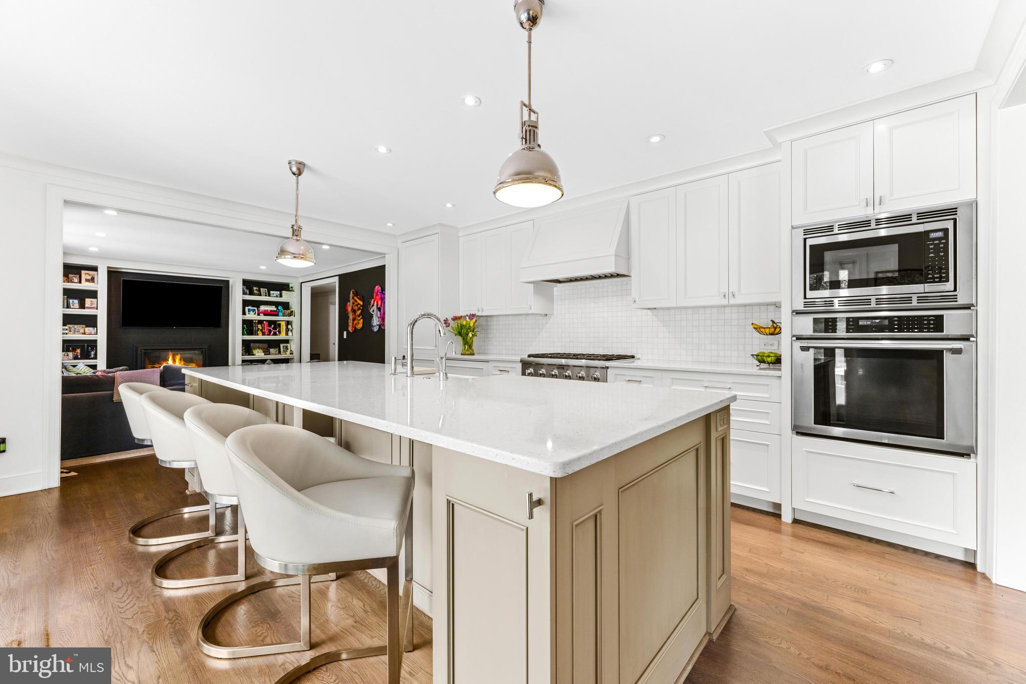 JONATHANS DELIGHT - Residential