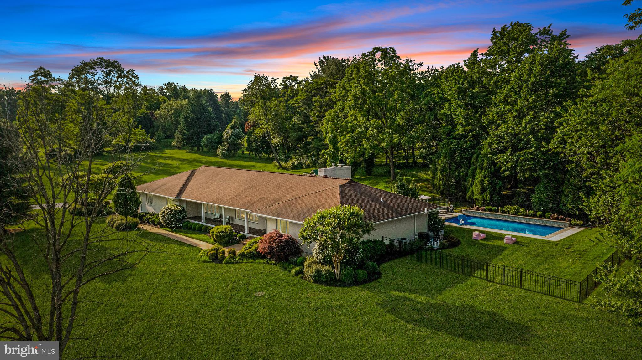 JONATHANS DELIGHT - Residential