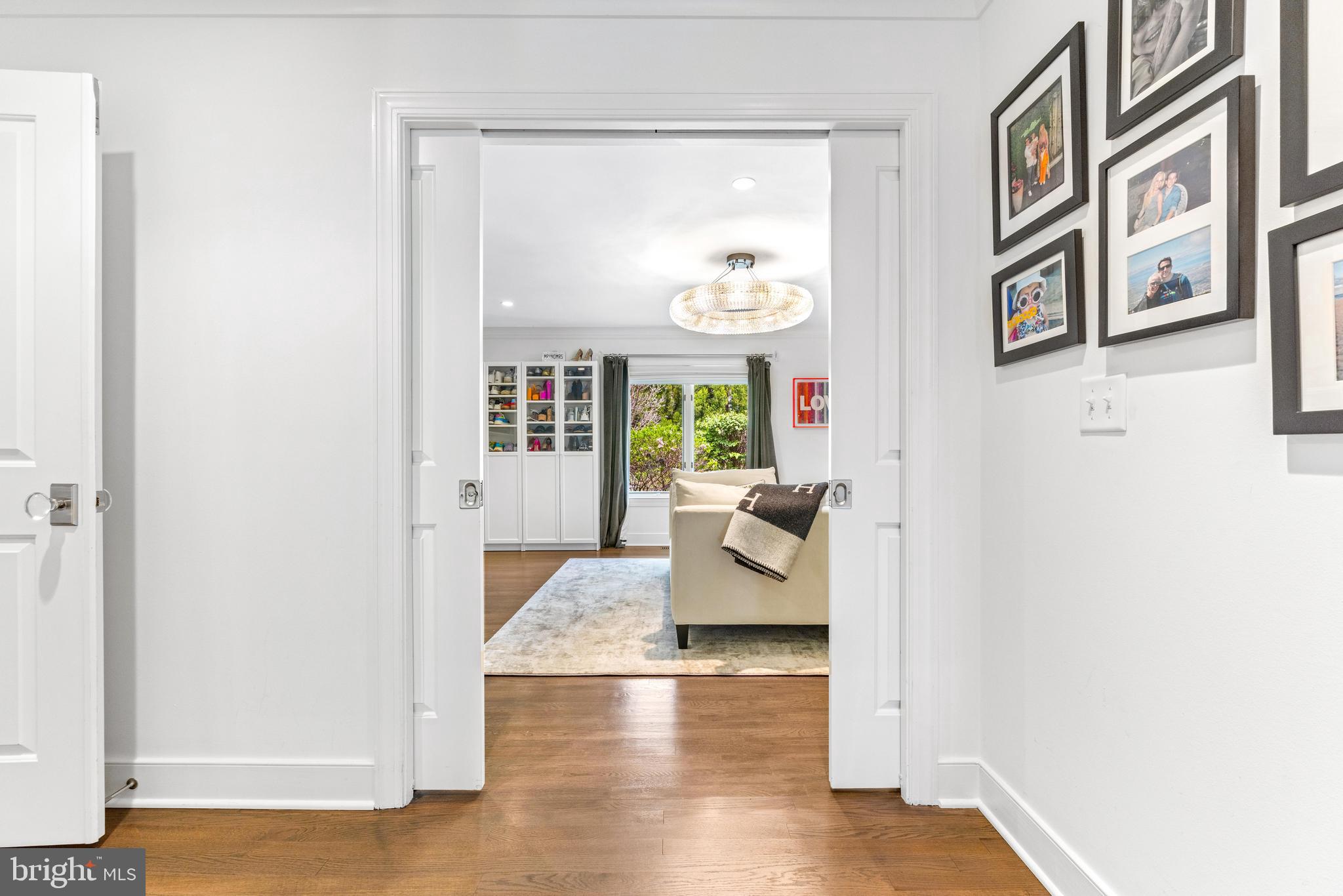 JONATHANS DELIGHT - Residential