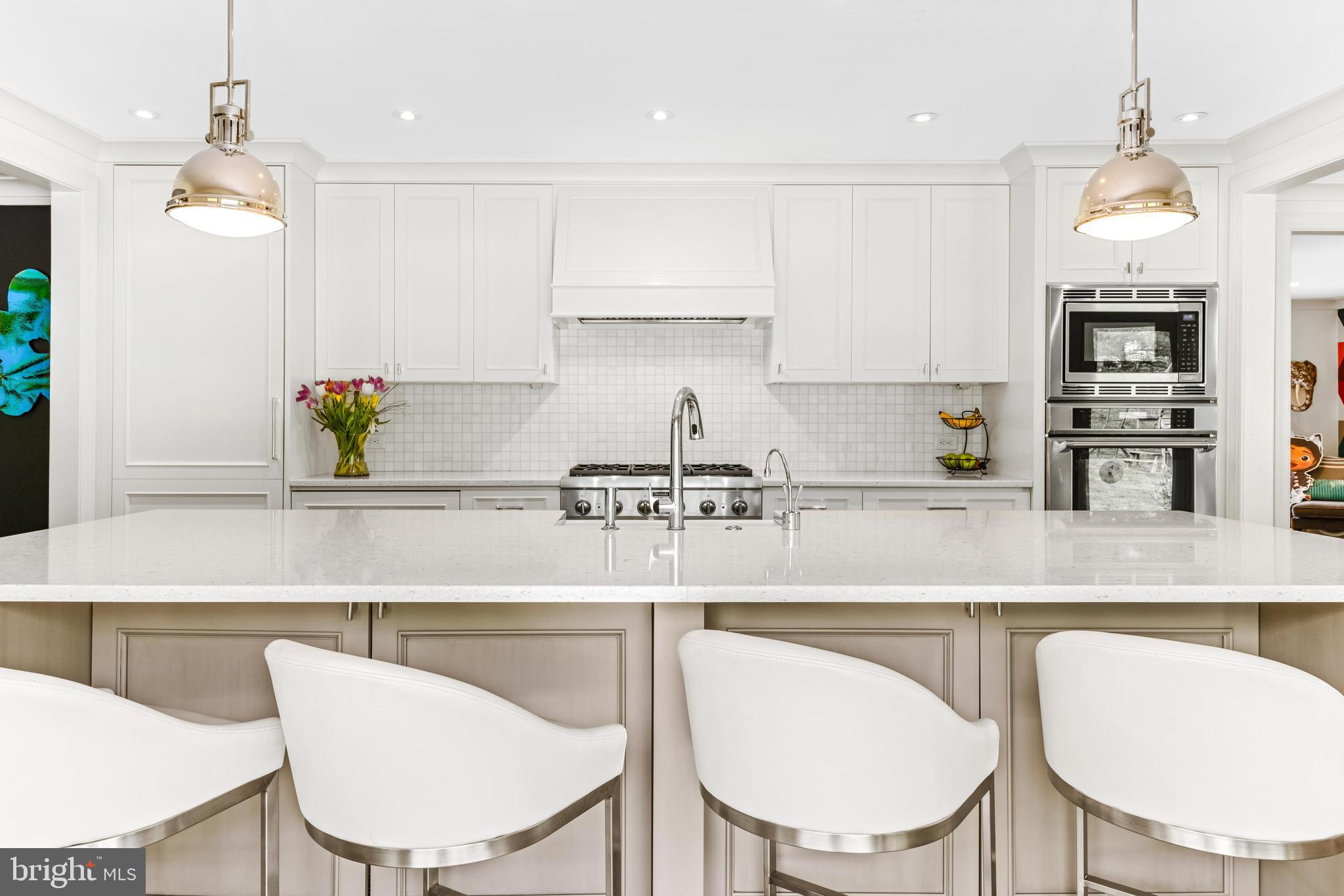 JONATHANS DELIGHT - Residential