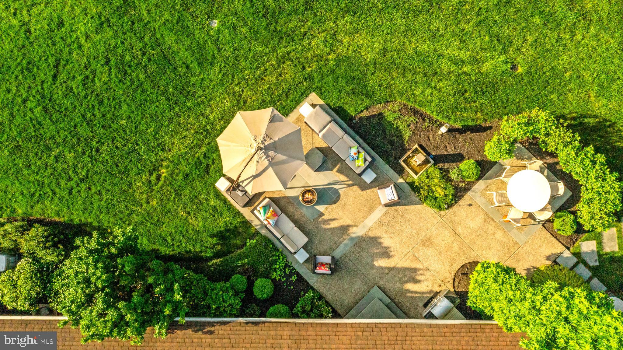 JONATHANS DELIGHT - Residential