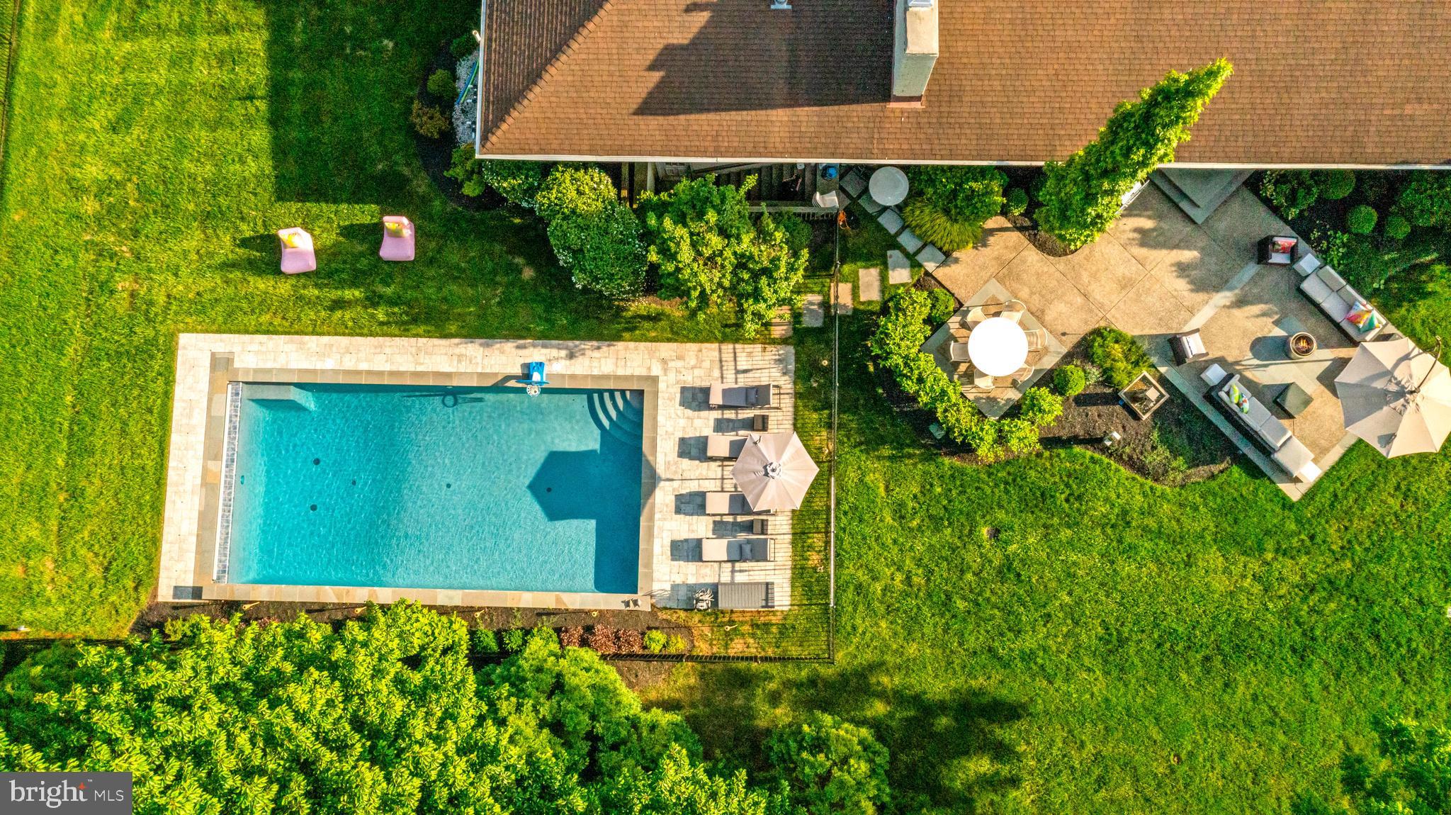 JONATHANS DELIGHT - Residential