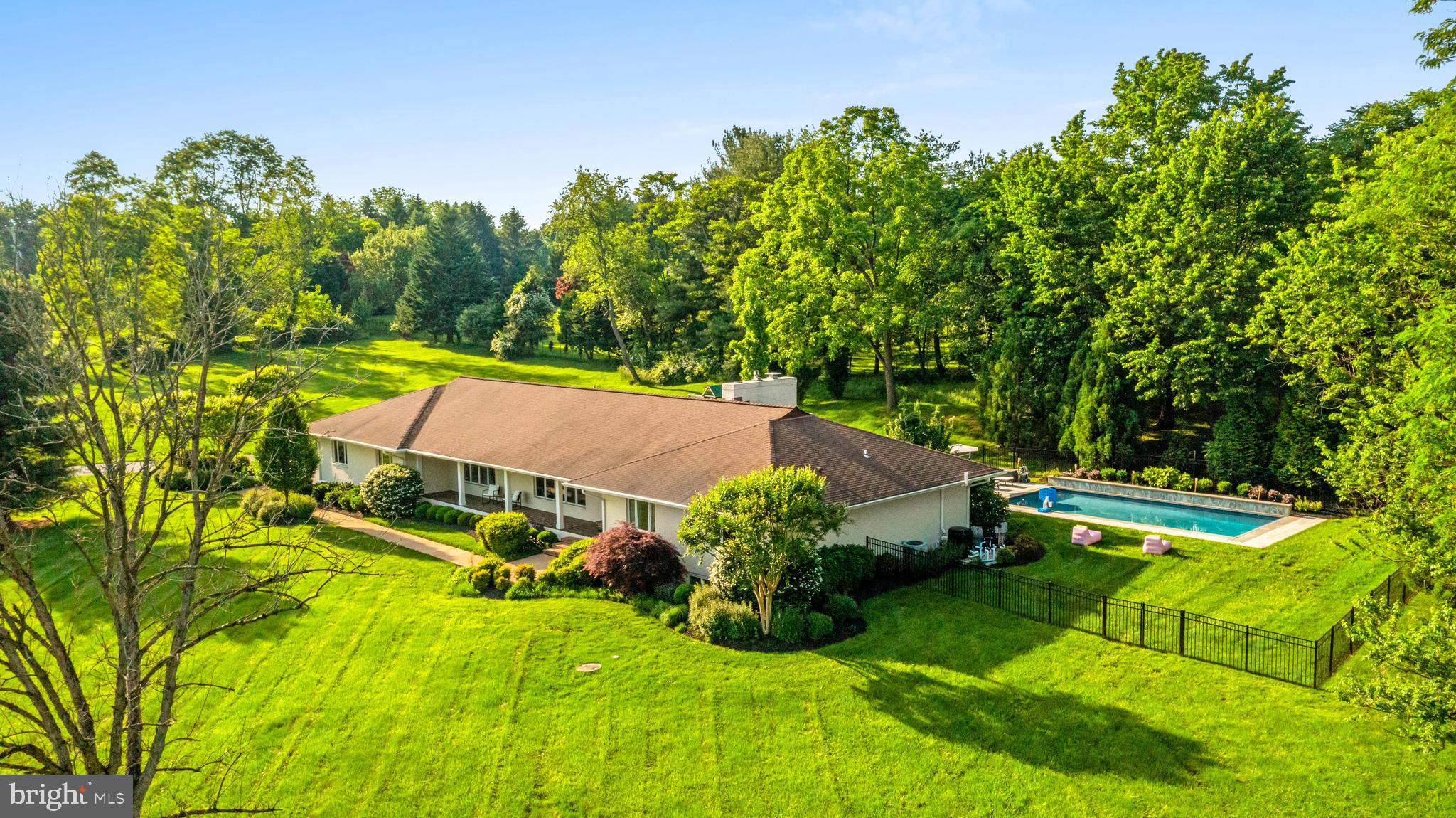 JONATHANS DELIGHT - Residential