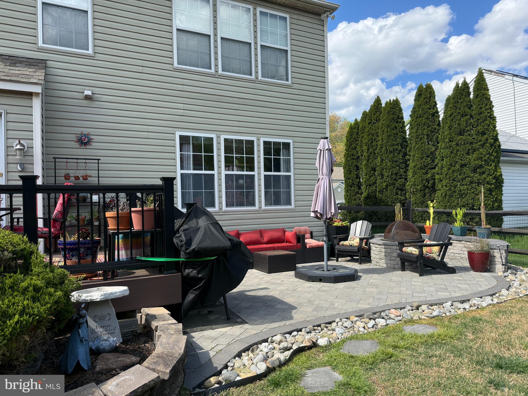 11 BUTTONWOOD COURT