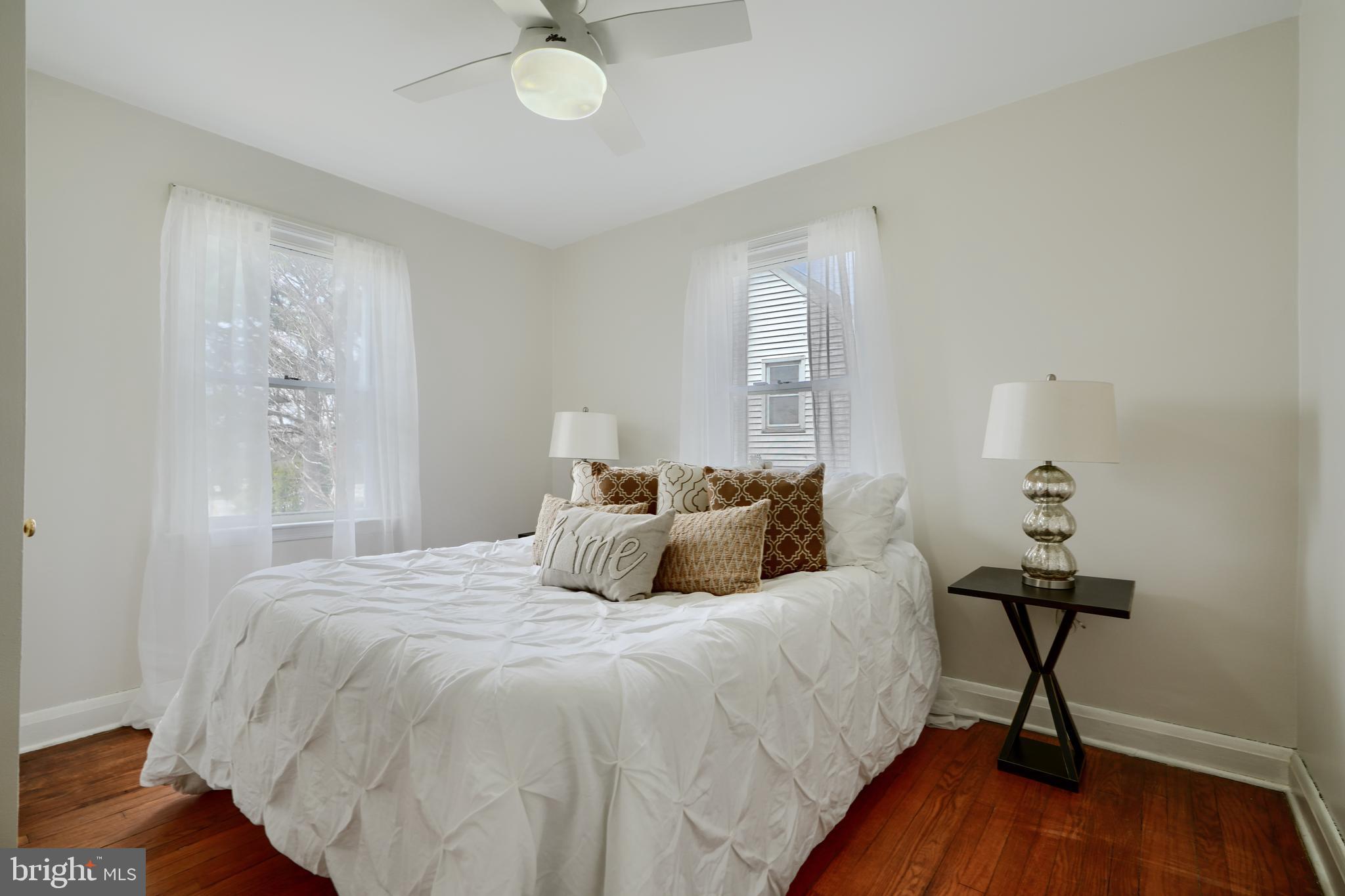 MIDDLE RIVER - Residential