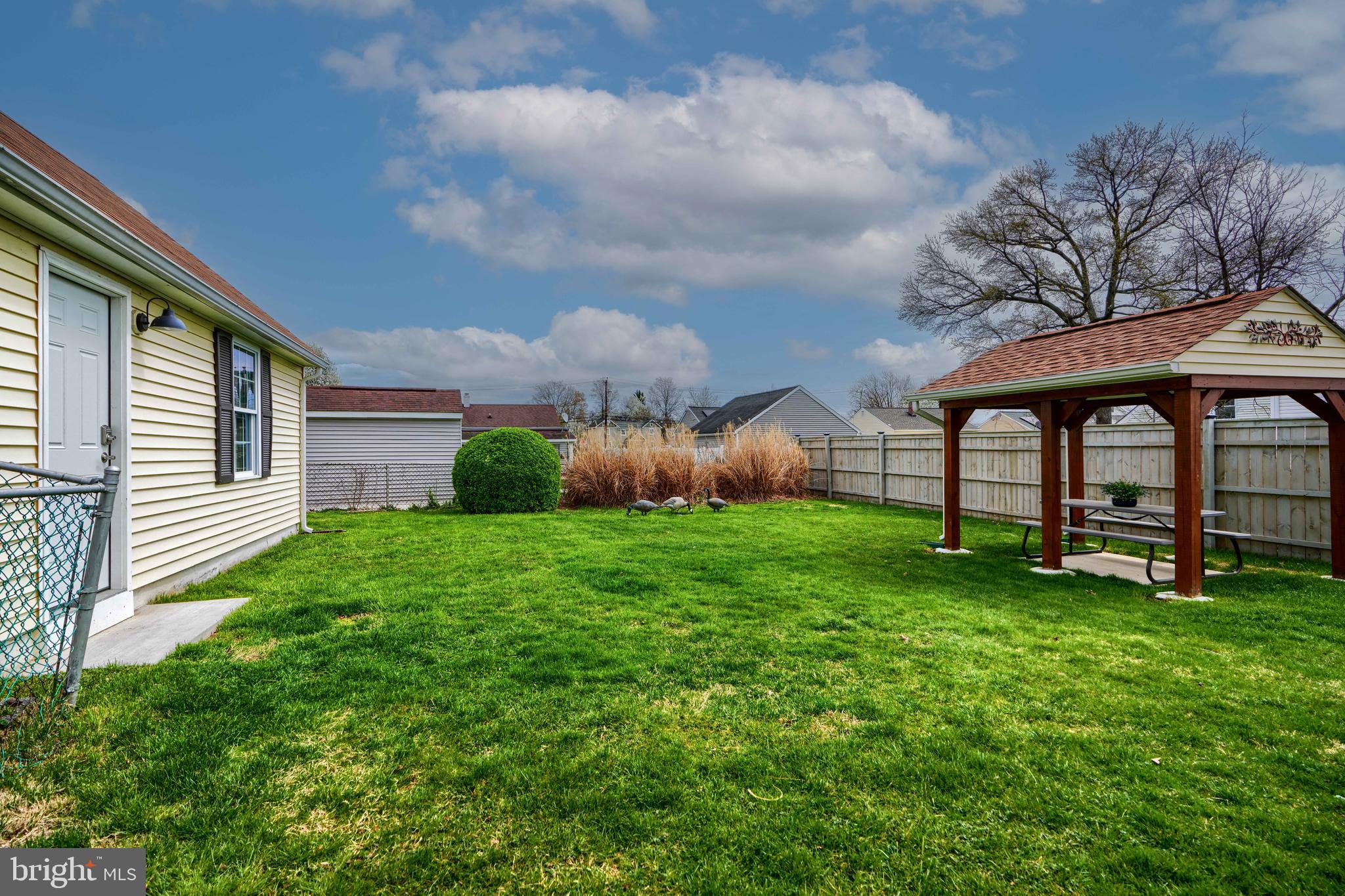 MIDDLE RIVER - Residential