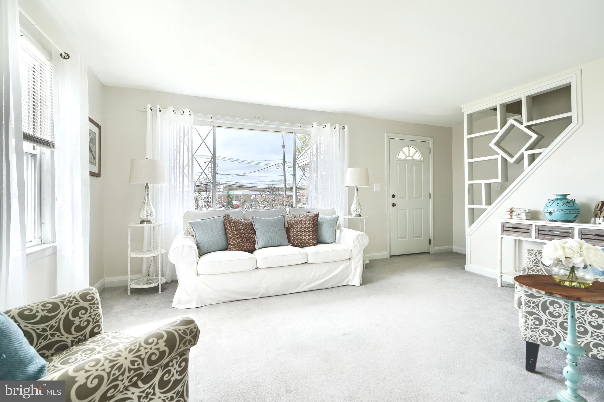 MIDDLE RIVER - Residential