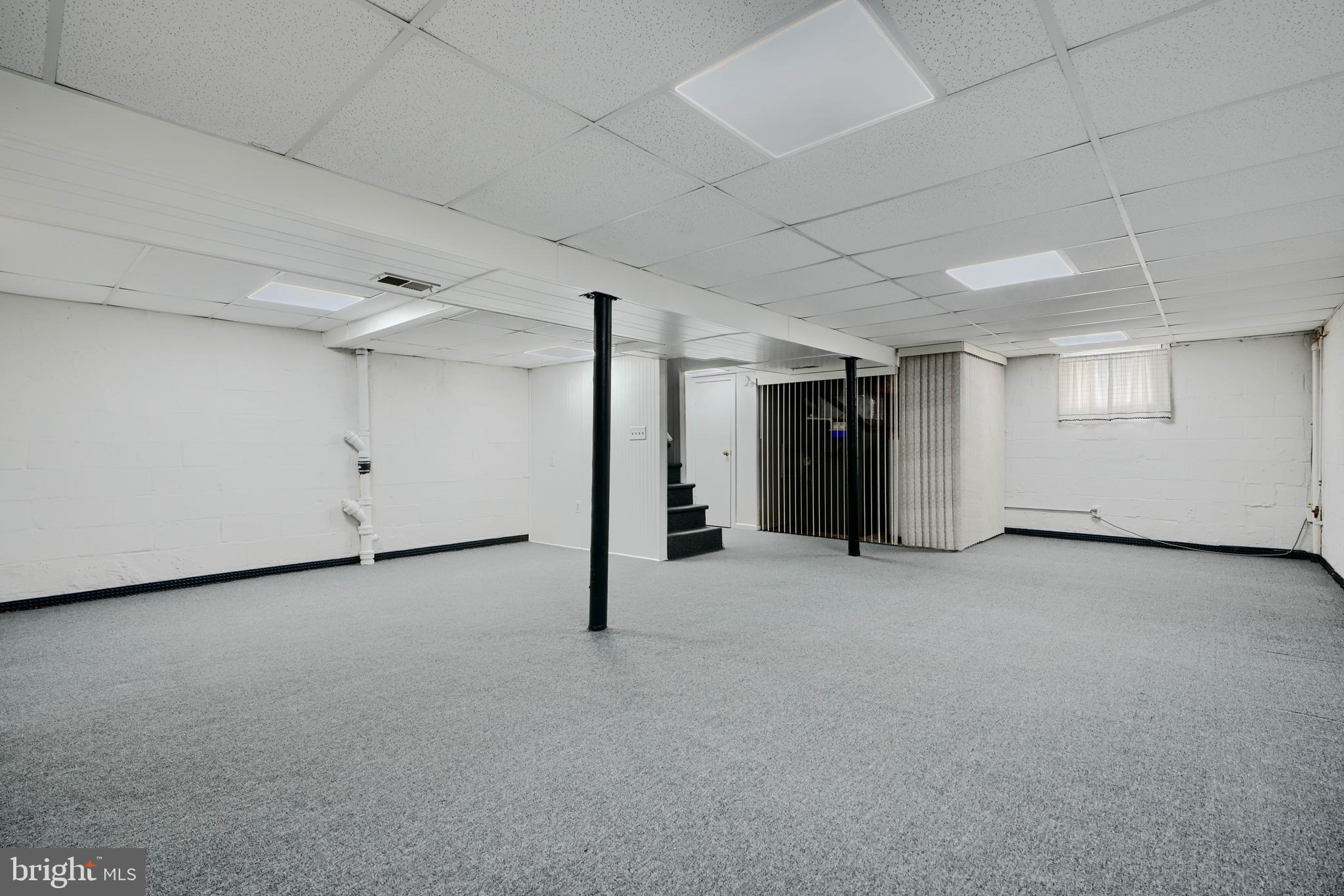 MIDDLE RIVER - Residential