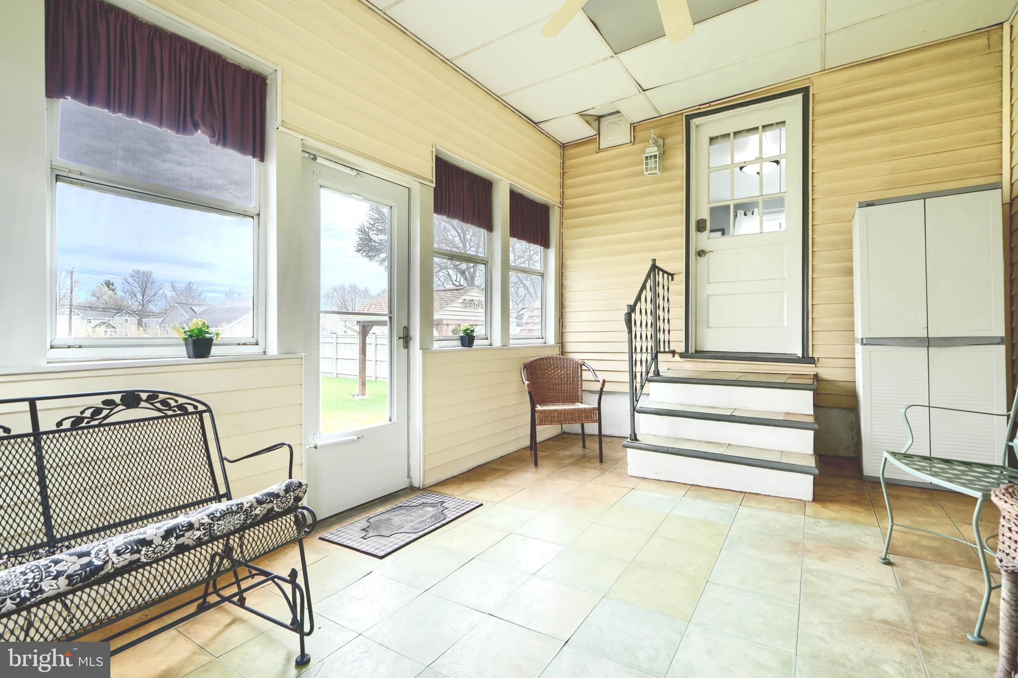 MIDDLE RIVER - Residential