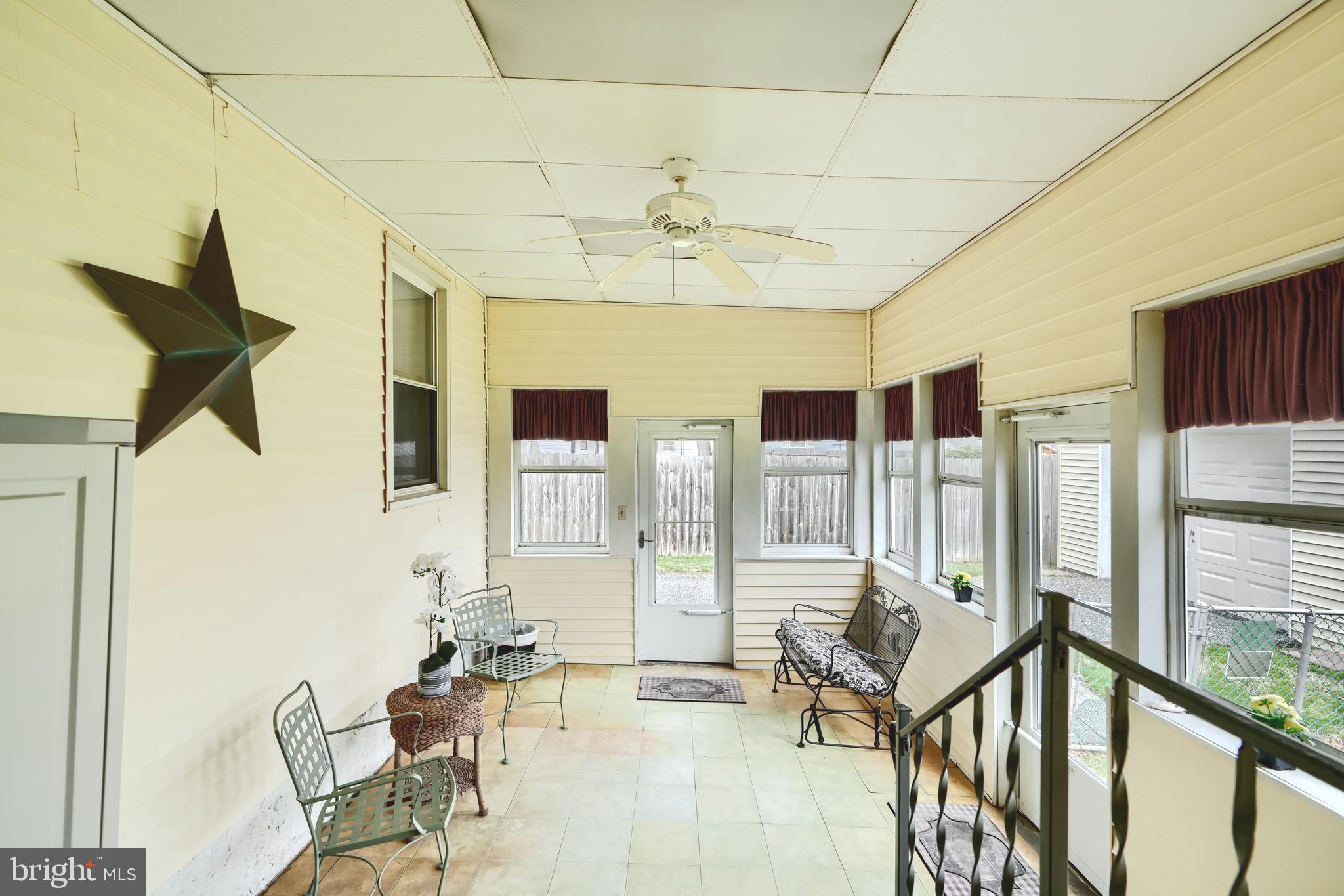 MIDDLE RIVER - Residential