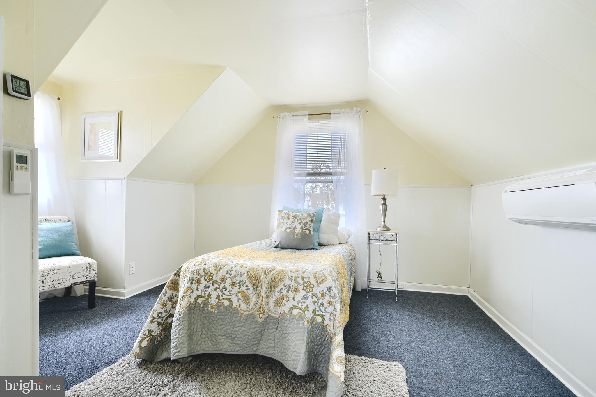 MIDDLE RIVER - Residential