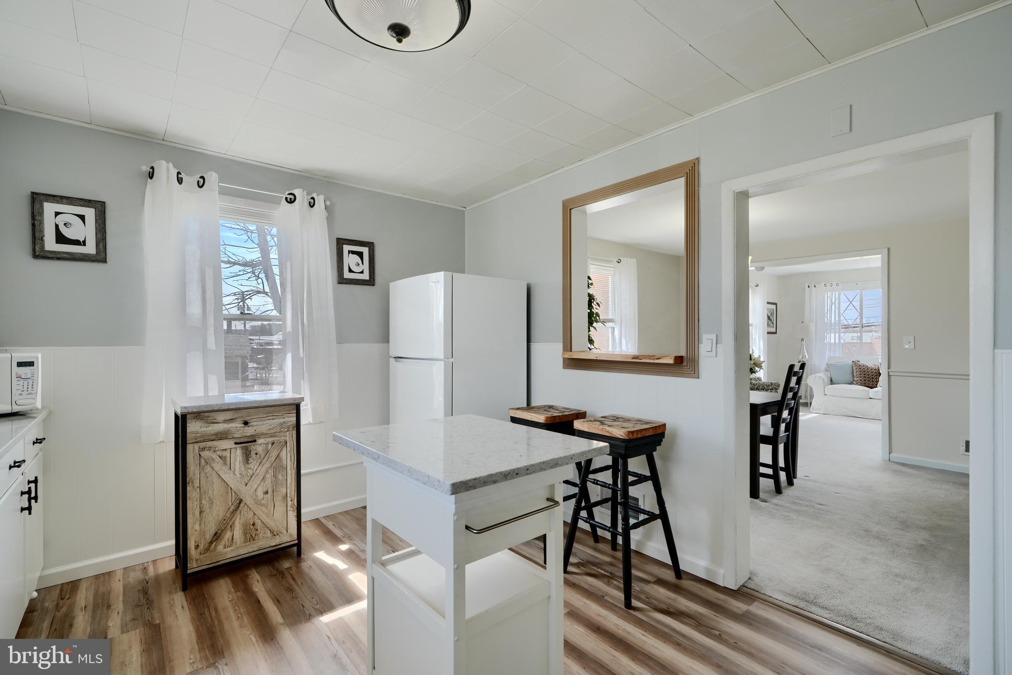 MIDDLE RIVER - Residential