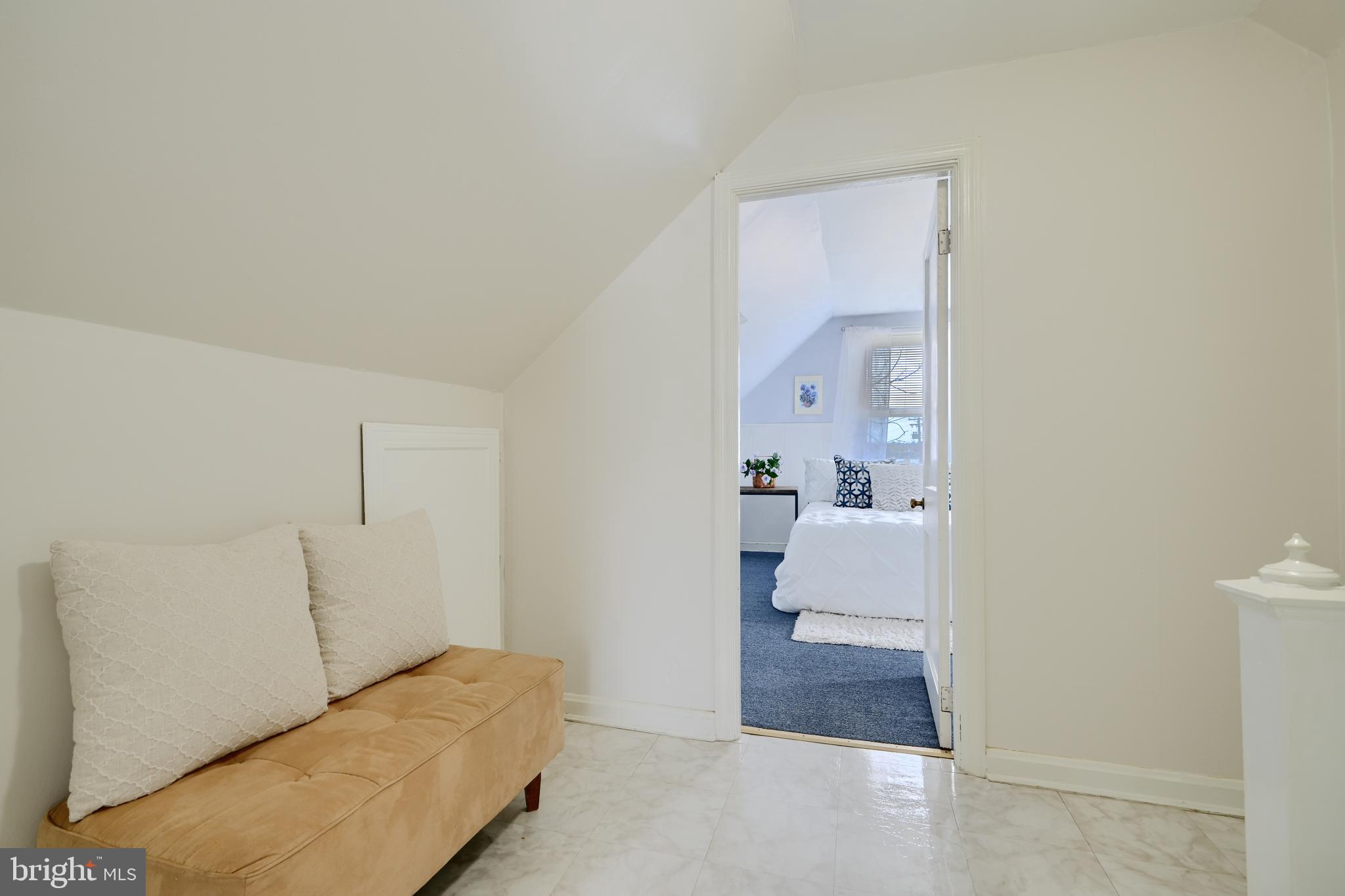 MIDDLE RIVER - Residential