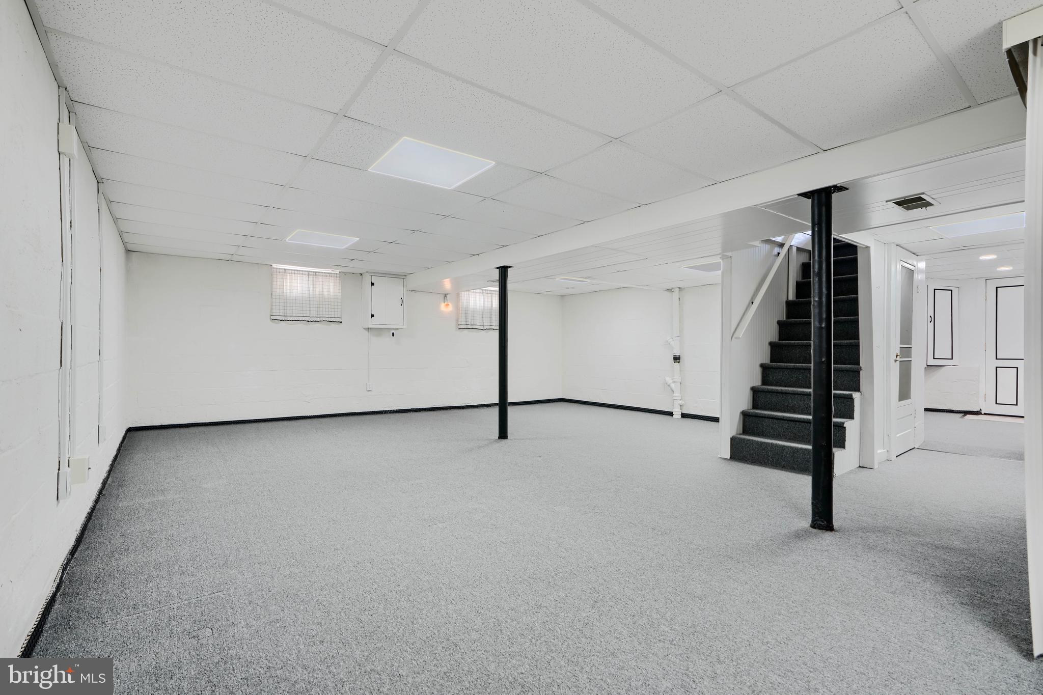 MIDDLE RIVER - Residential