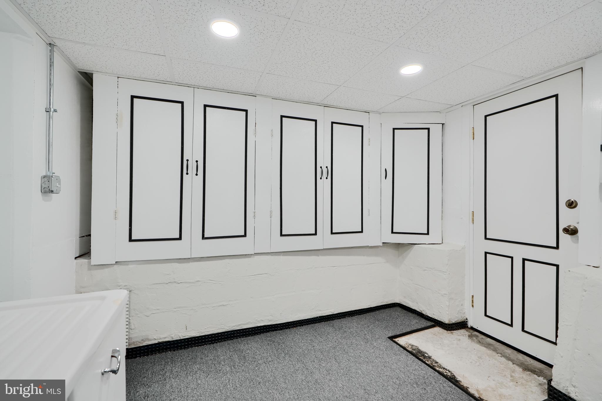 MIDDLE RIVER - Residential