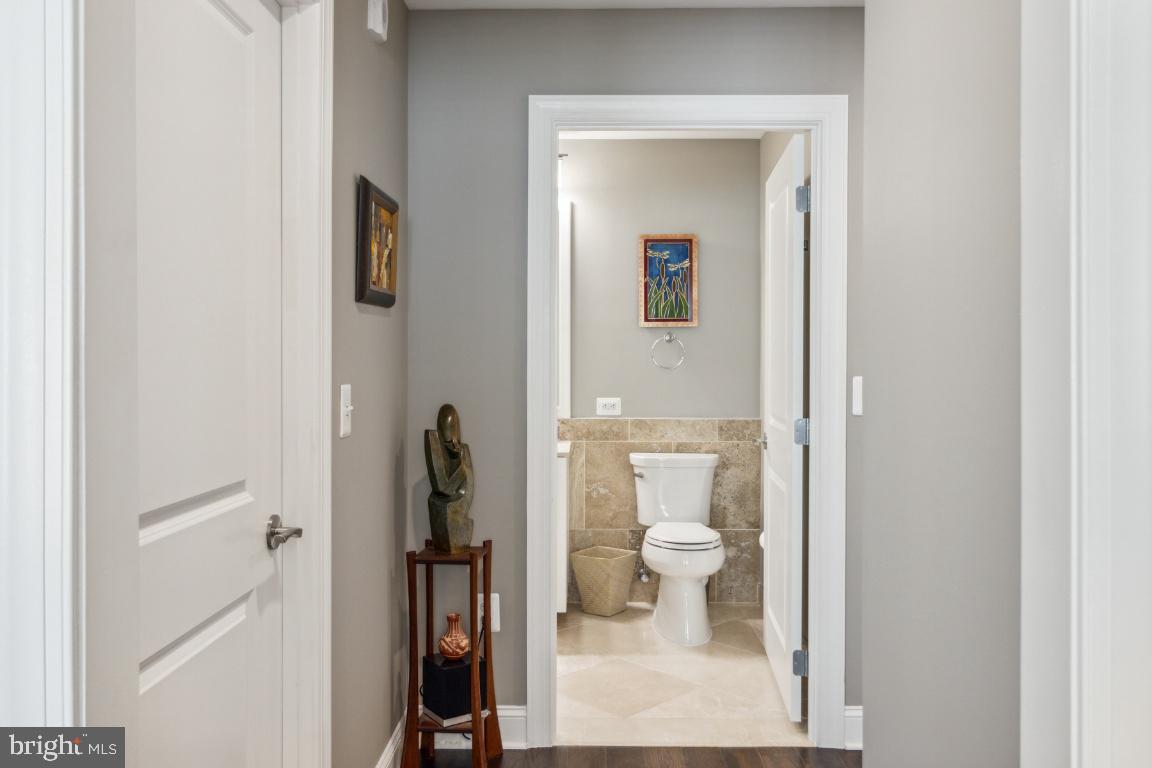 HAMPDEN ROW - Residential