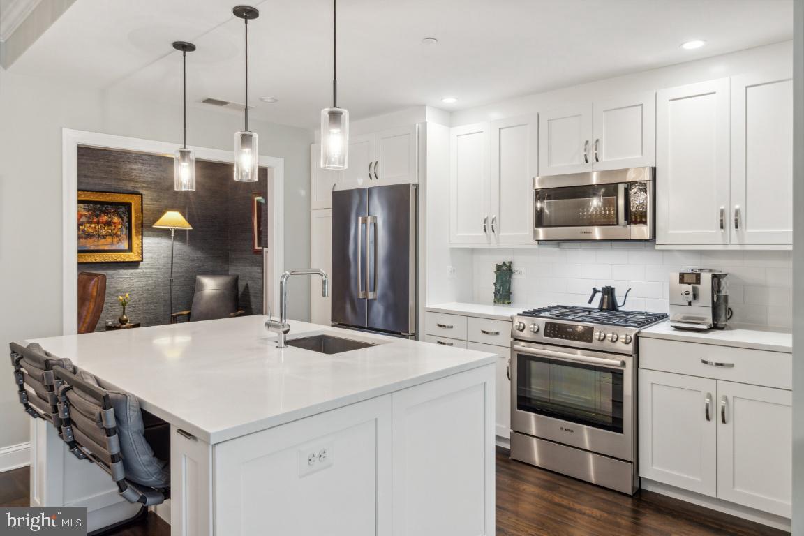 HAMPDEN ROW - Residential