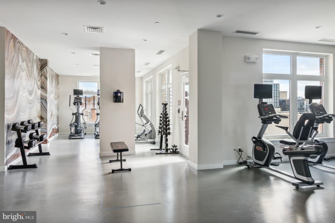 HAMPDEN ROW - Residential