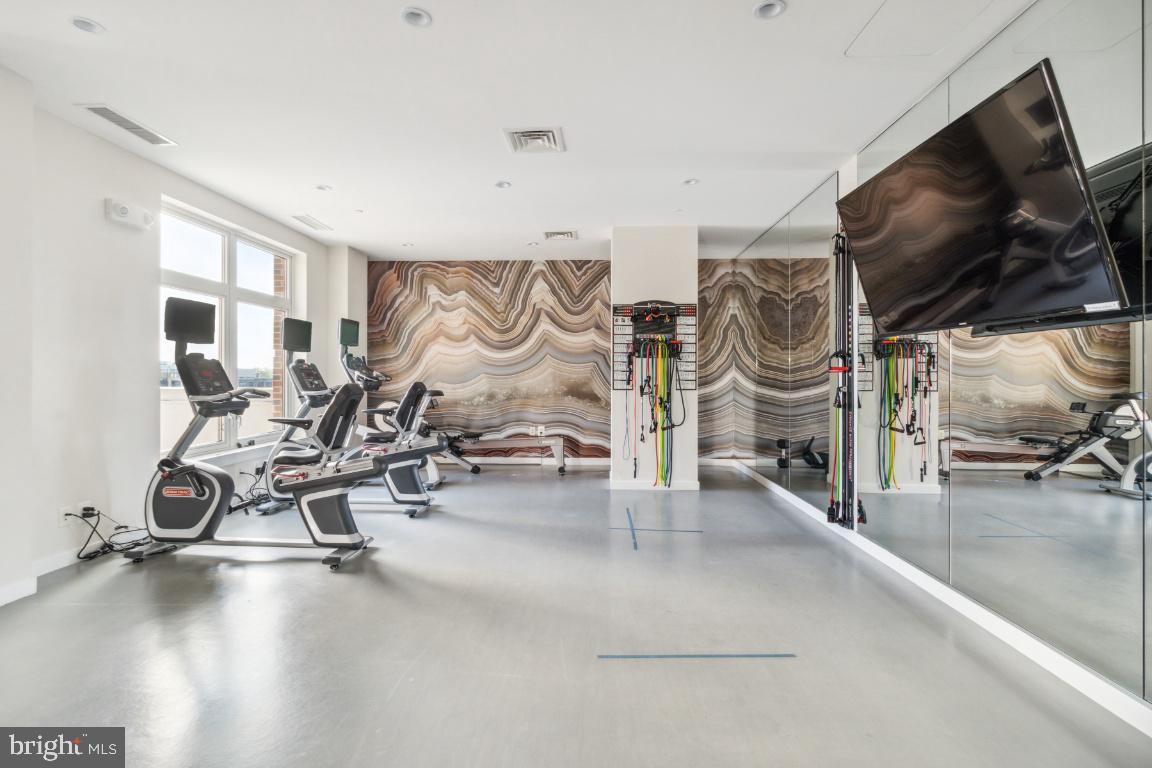 HAMPDEN ROW - Residential