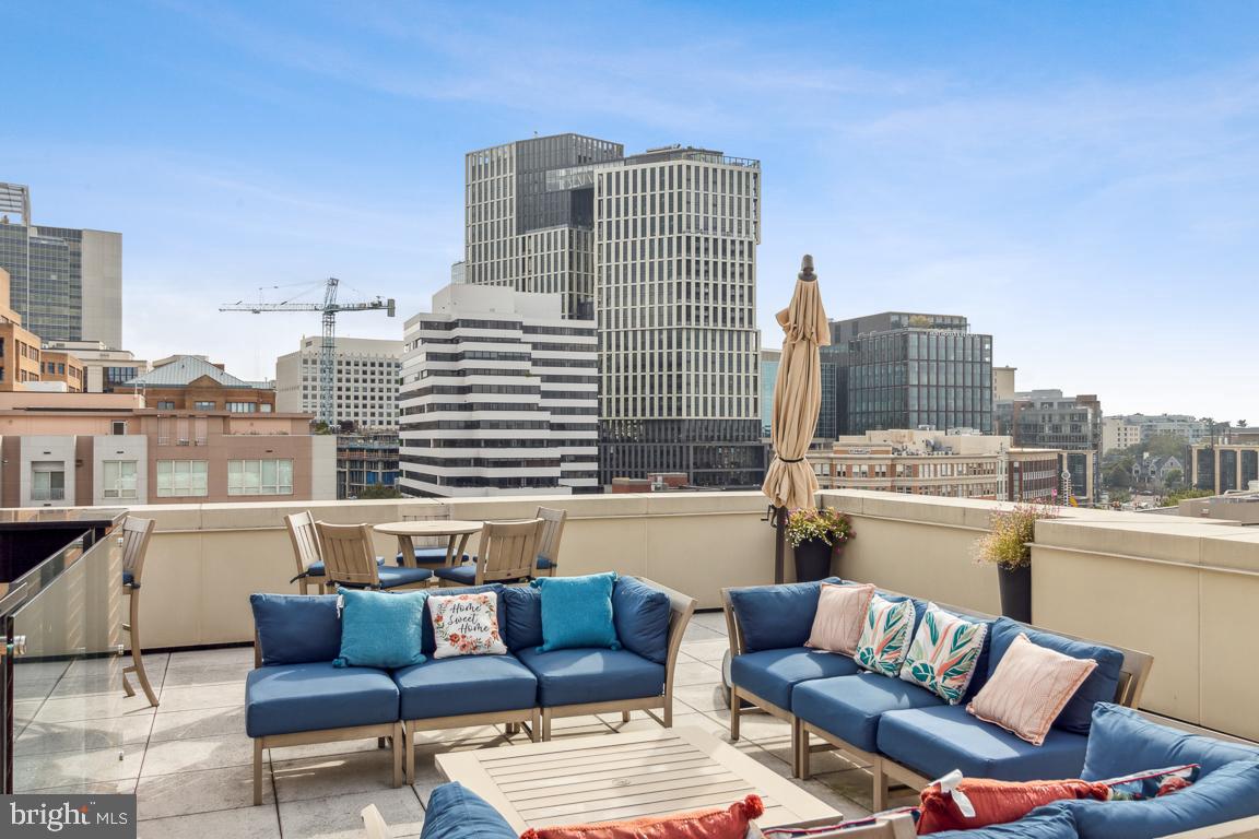 HAMPDEN ROW - Residential