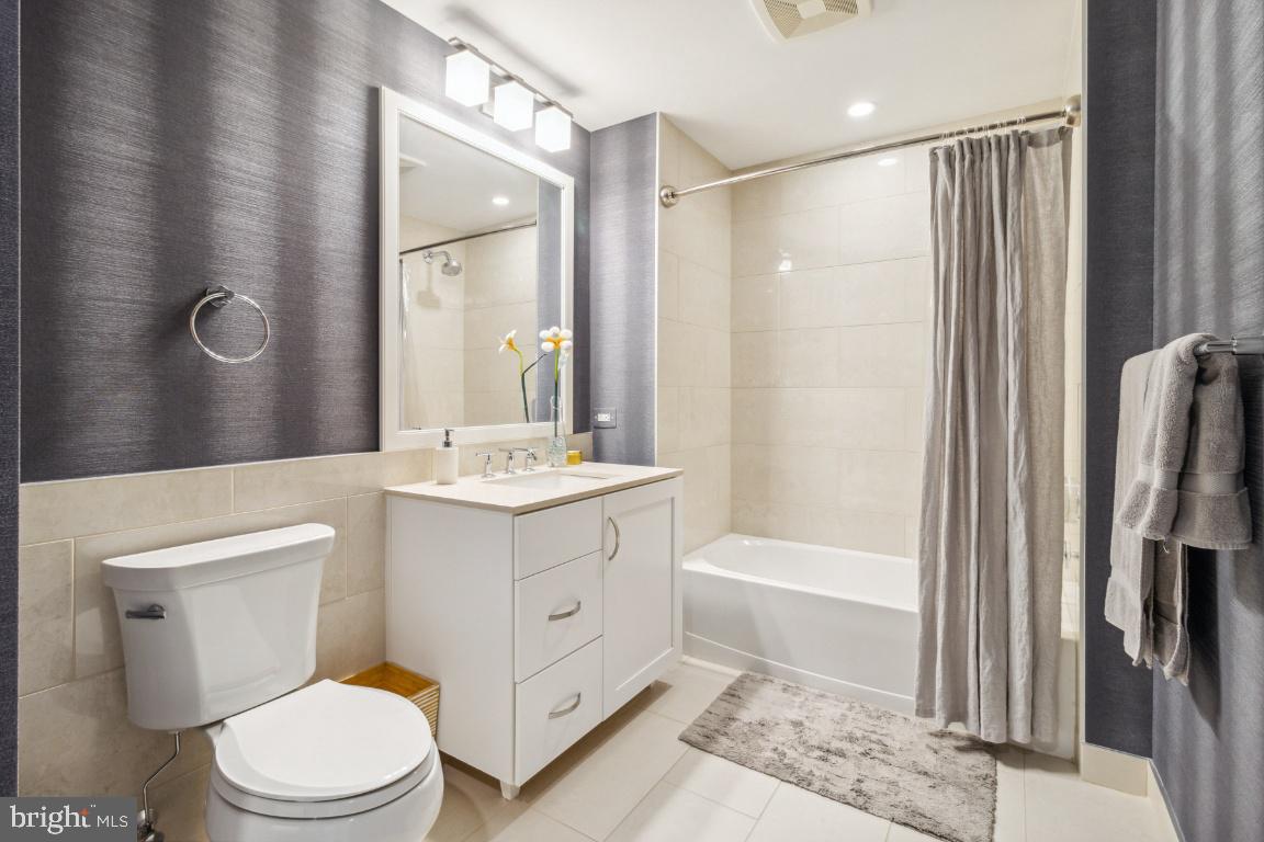 HAMPDEN ROW - Residential