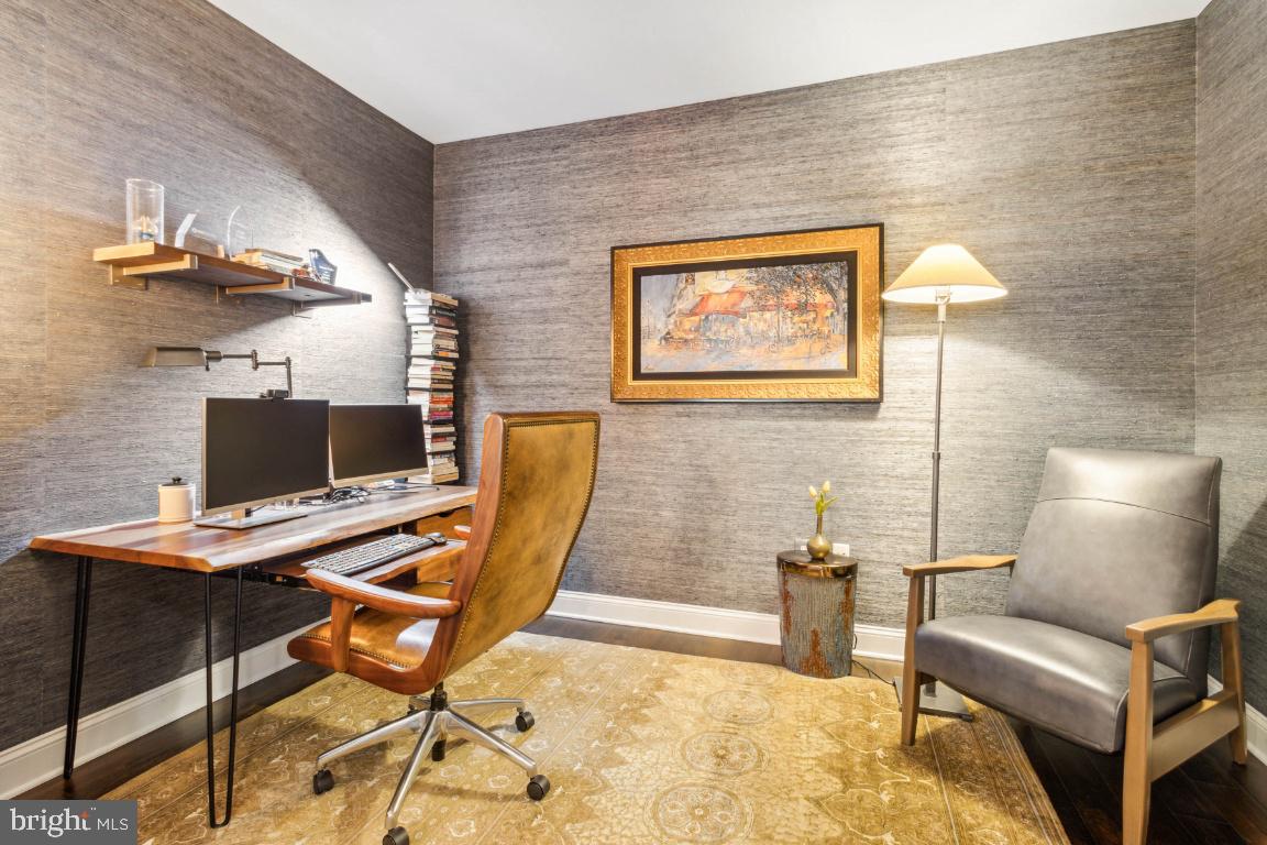 HAMPDEN ROW - Residential