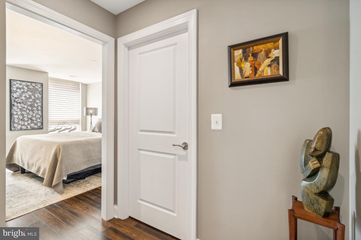 HAMPDEN ROW - Residential