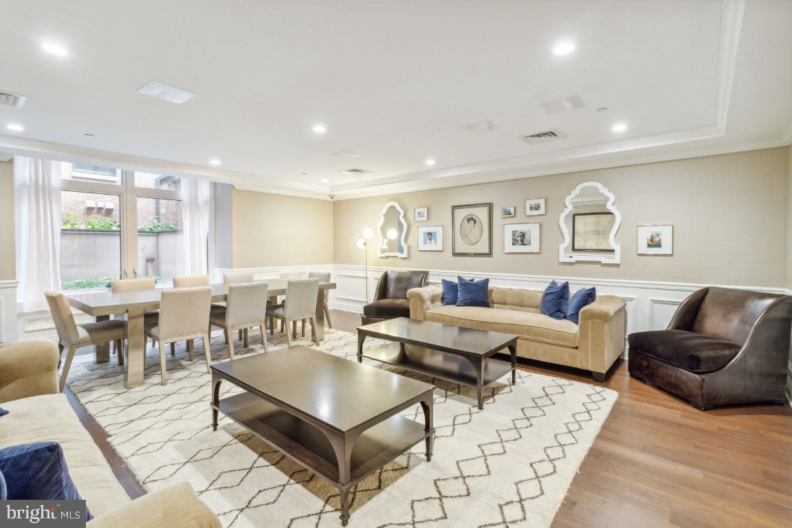 HAMPDEN ROW - Residential