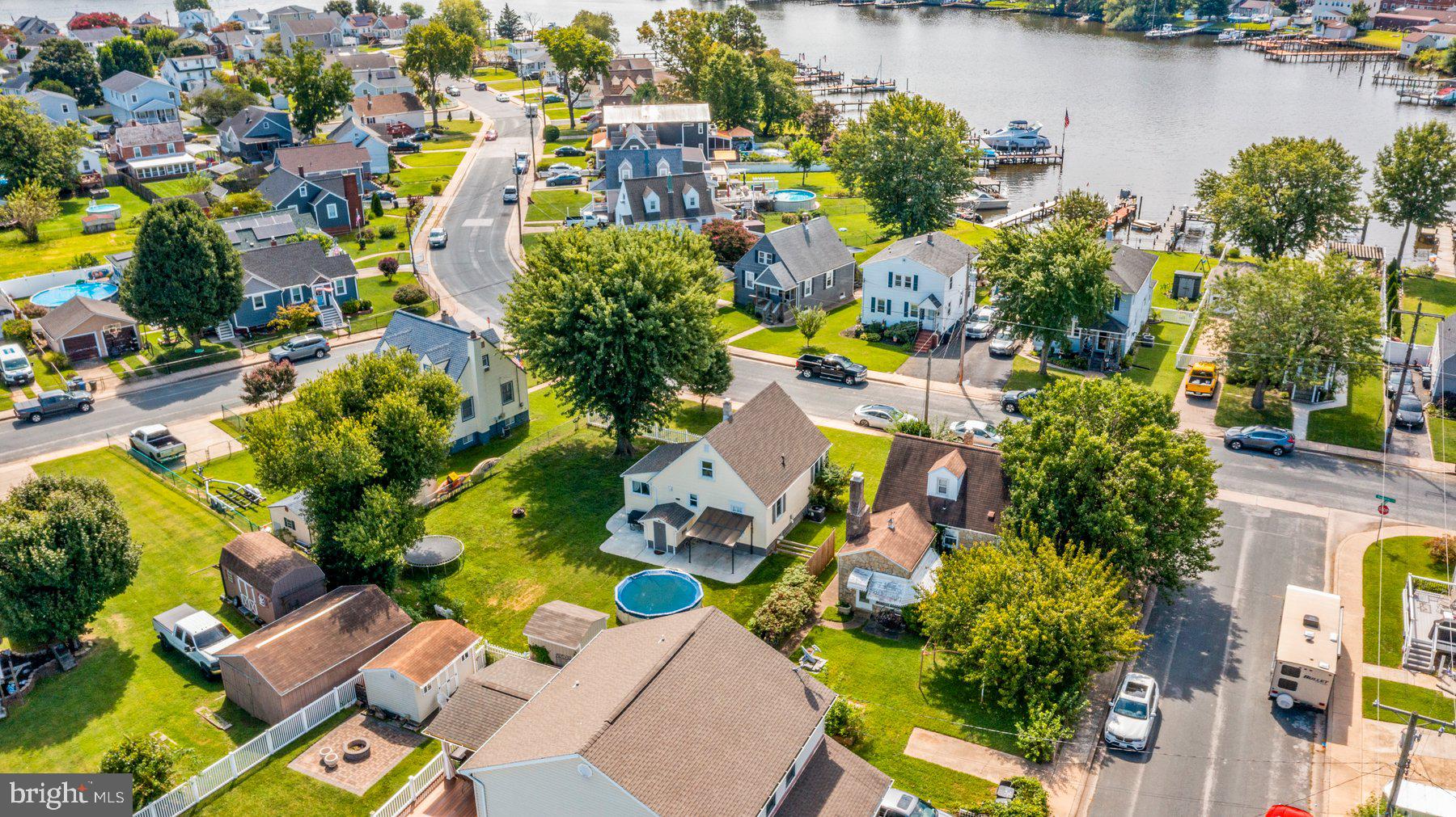 402 BAYSIDE DRIVE