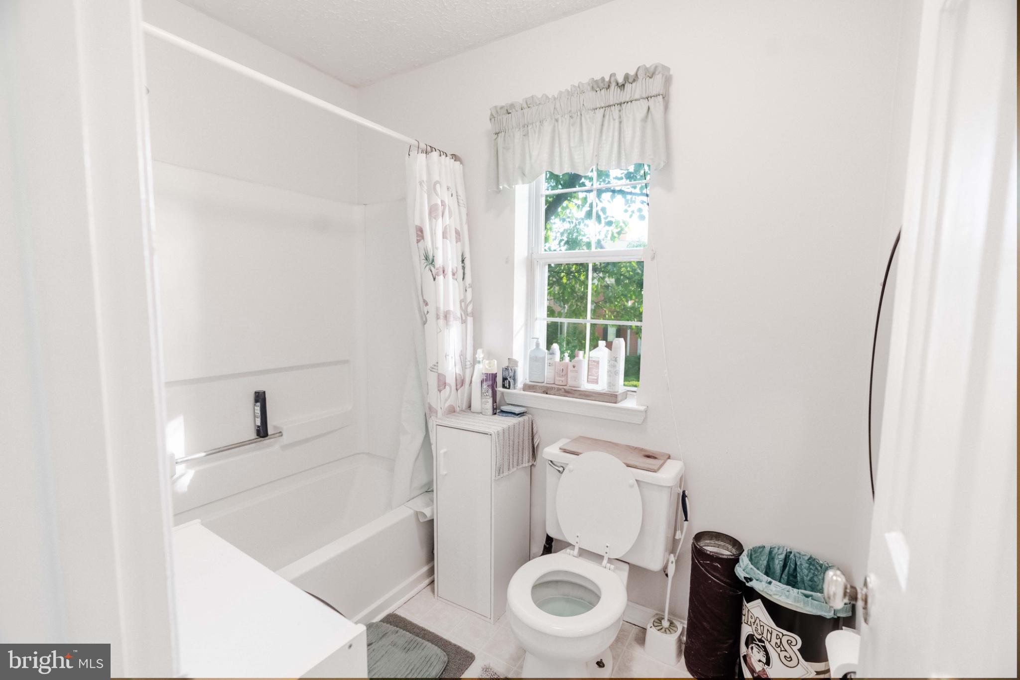 ST CHARLES HAMPSHIRE - Residential
