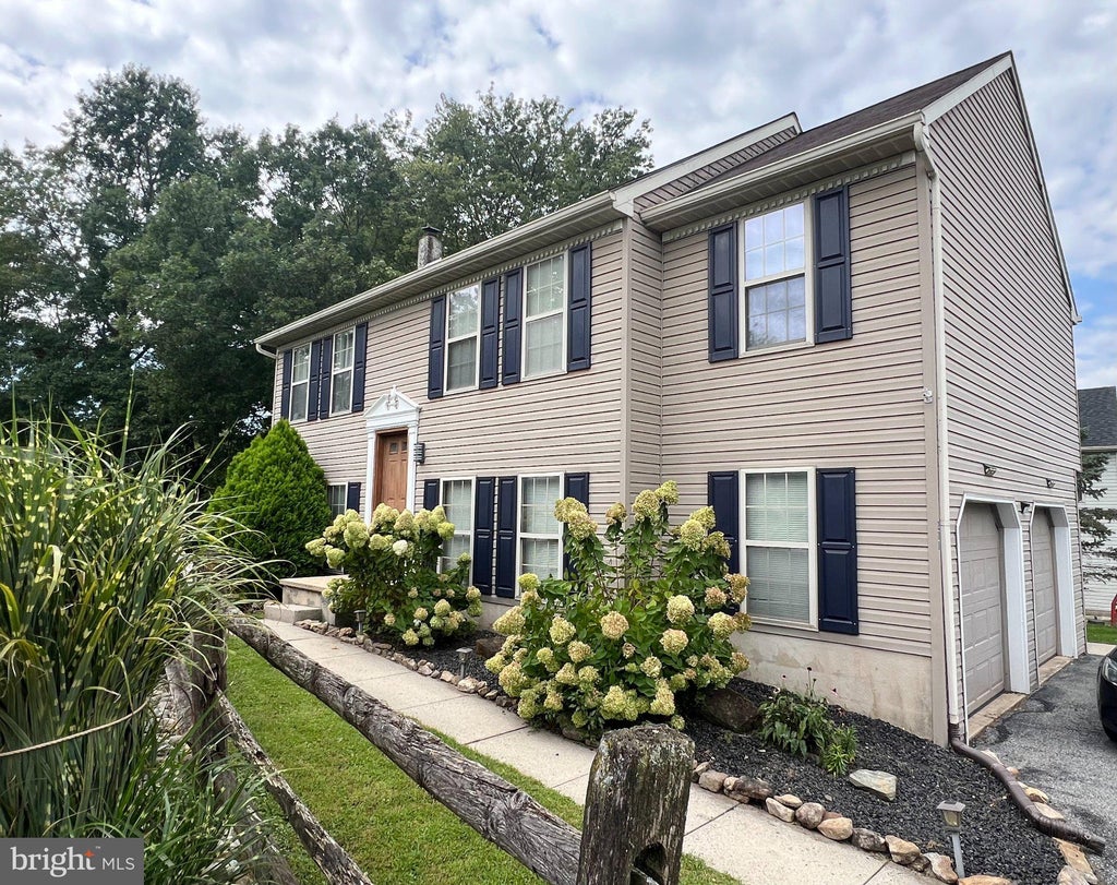 Photo of 208 S Lime Street, QUARRYVILLE, PA 17566 (MLS # PALA2095152)