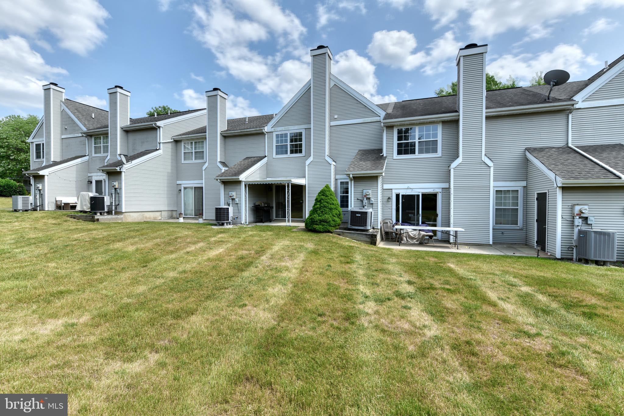 SPRING RIDGE - Residential