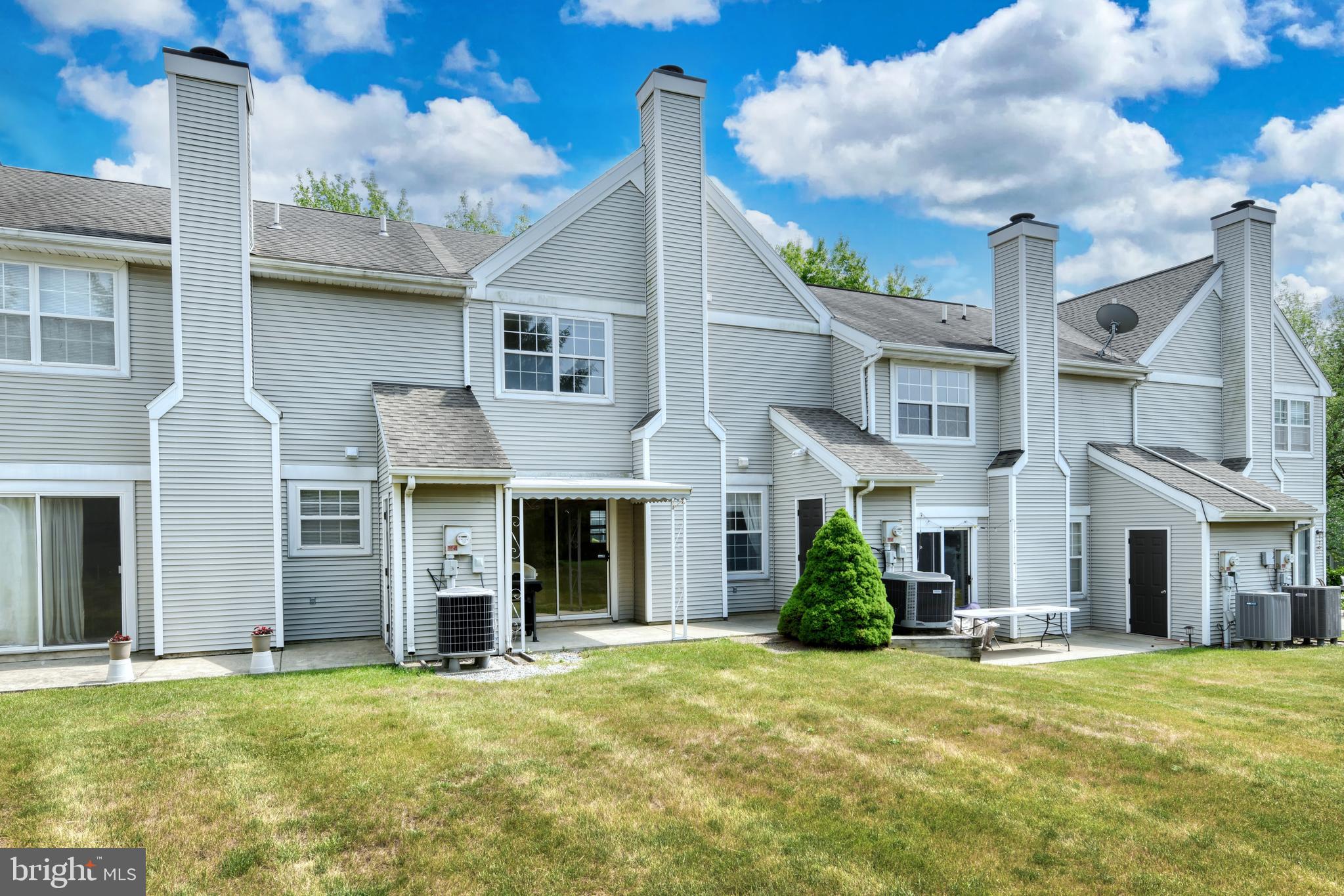 SPRING RIDGE - Residential