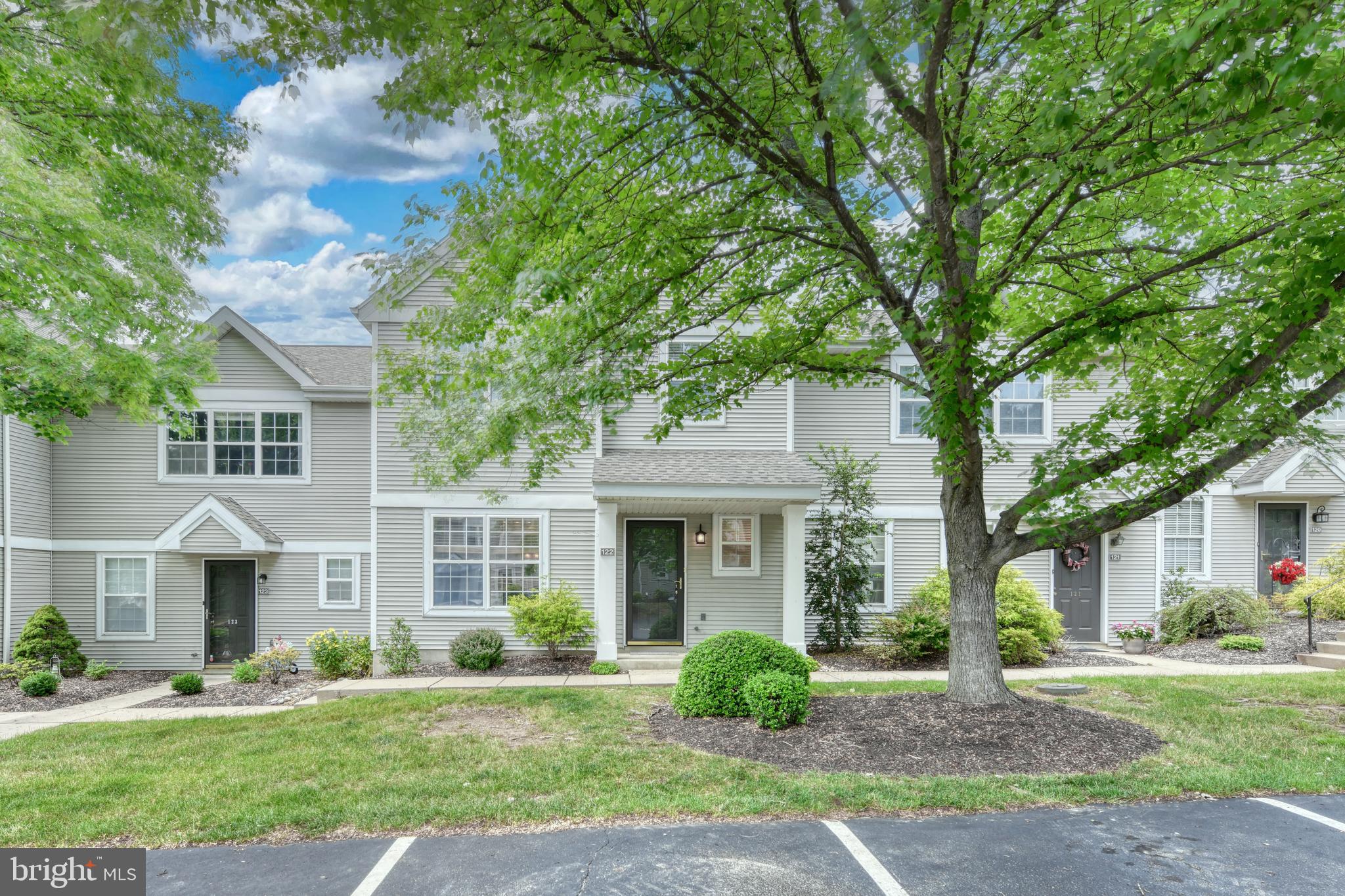 SPRING RIDGE - Residential