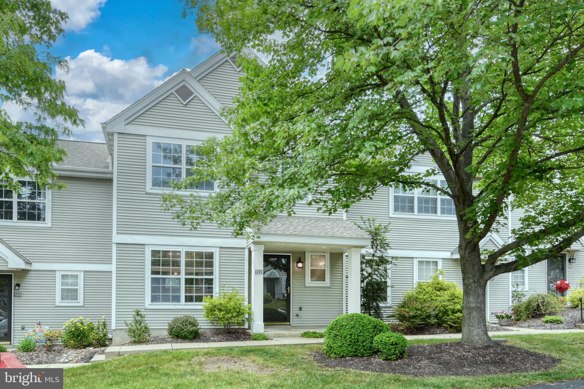 SPRING RIDGE - Residential