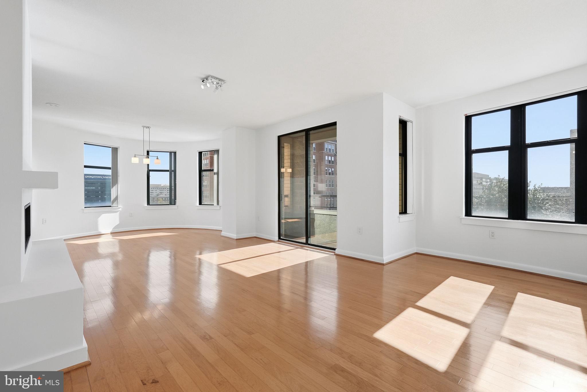 400 MASSACHUSETTS AVENUE NW 719