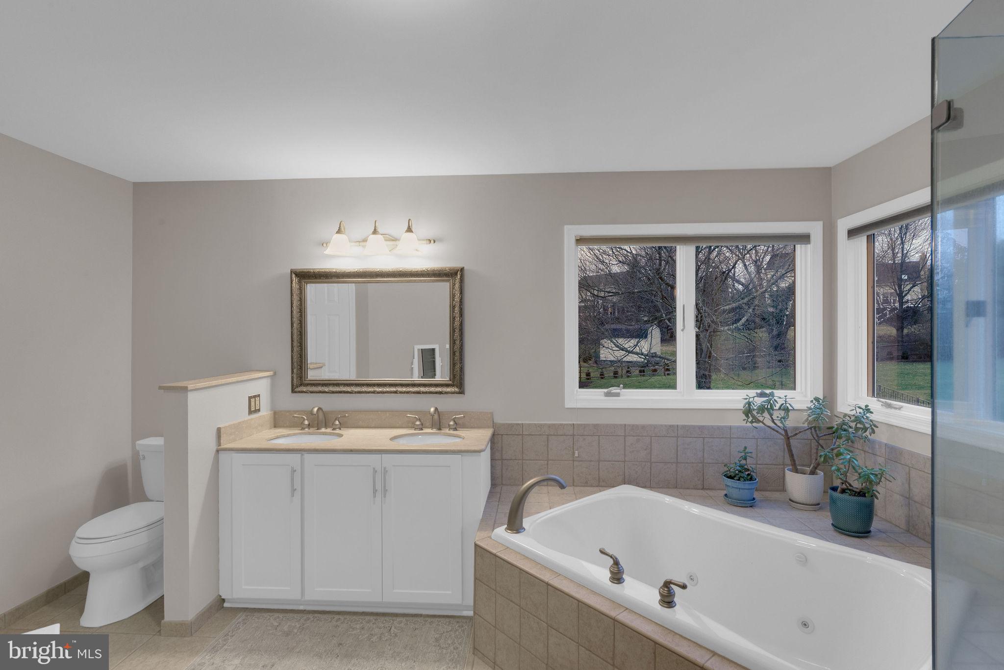 DOYLESTOWN KNOLL - Residential