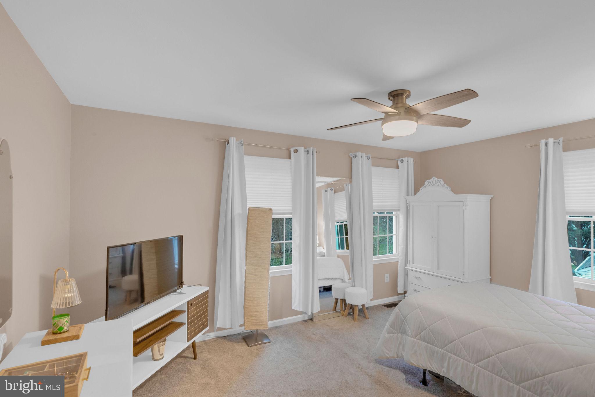 DOYLESTOWN KNOLL - Residential