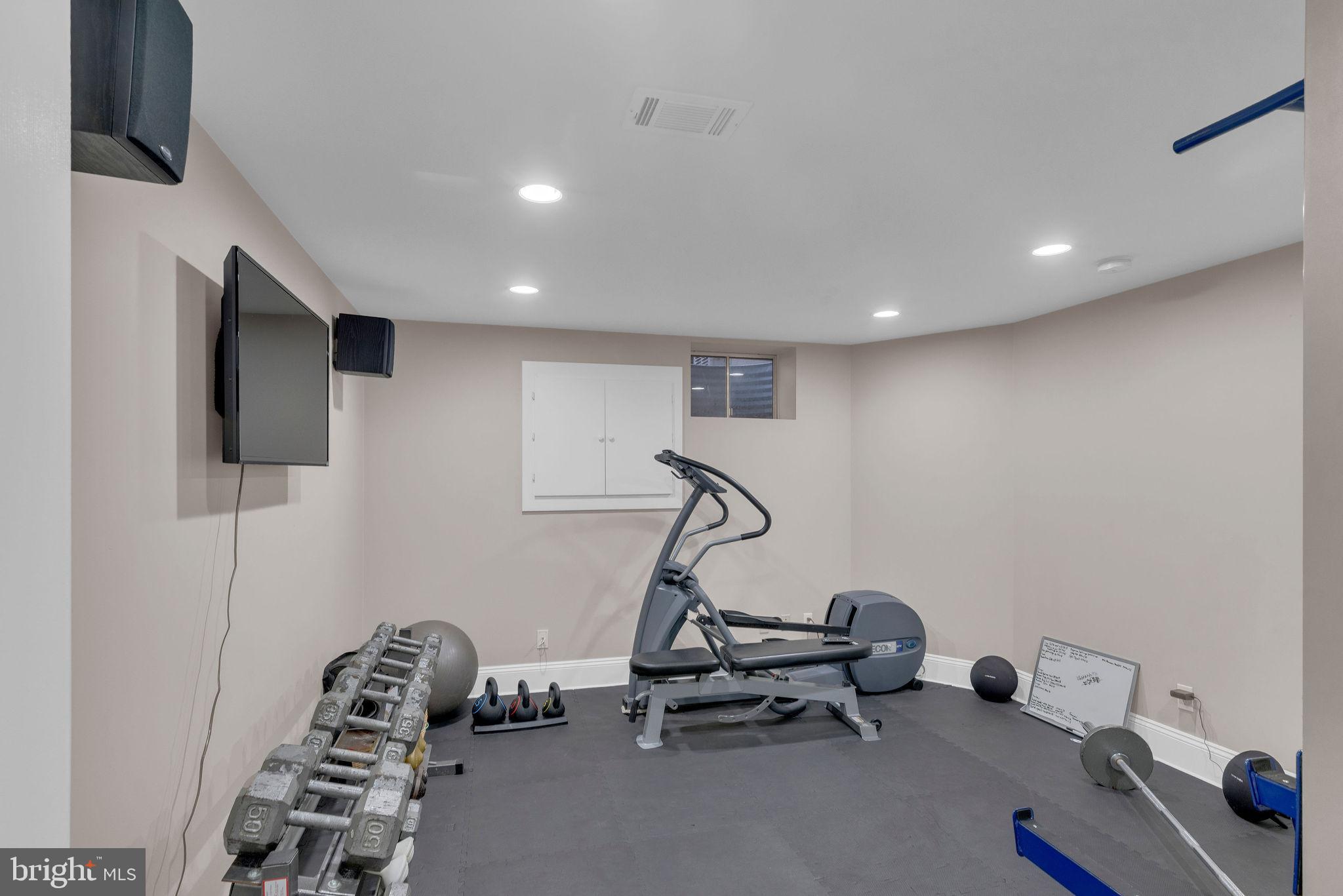 DOYLESTOWN KNOLL - Residential