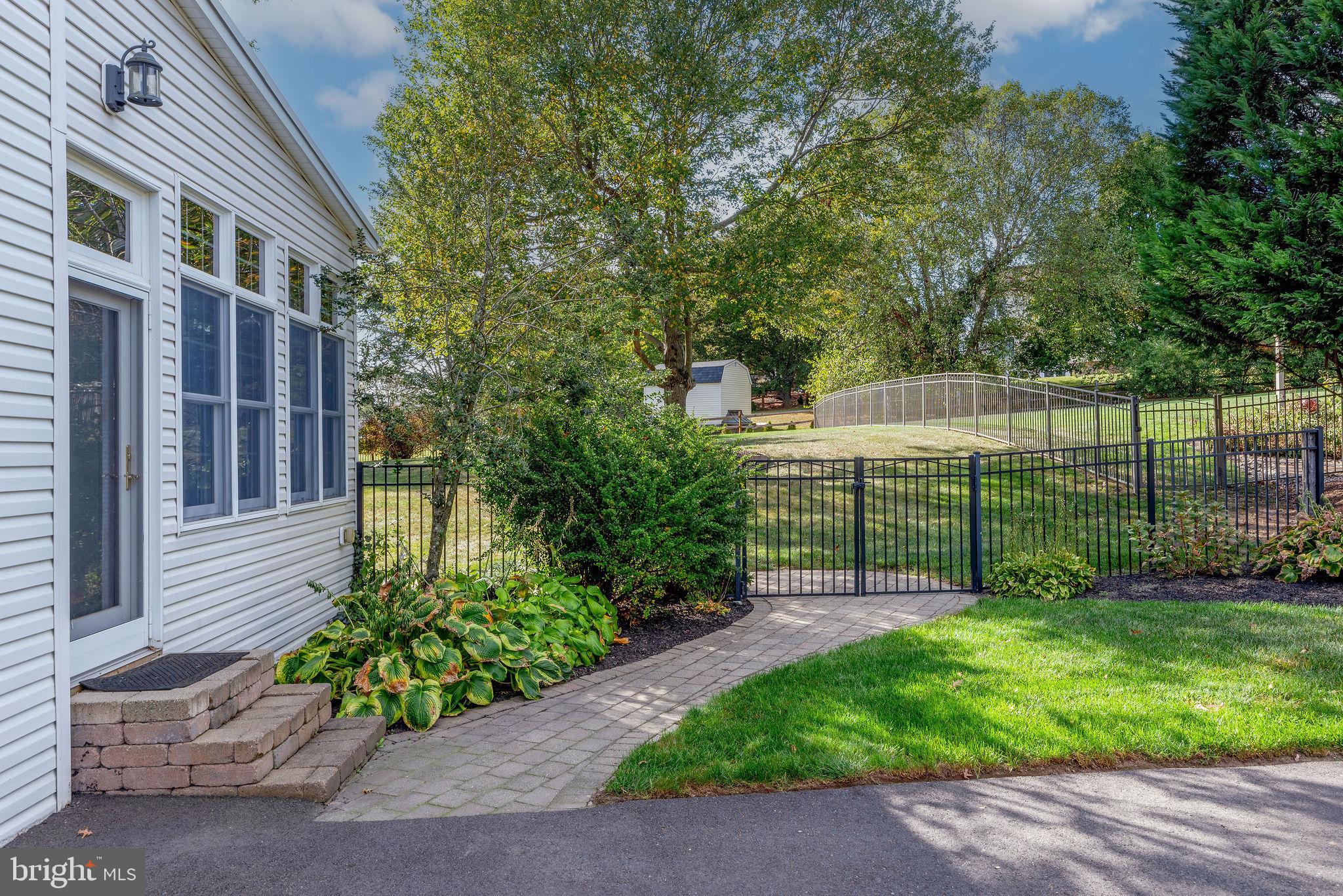 DOYLESTOWN KNOLL - Residential