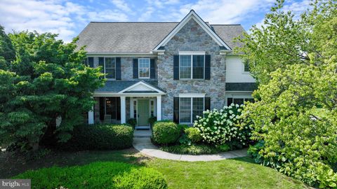 Photo of 137 Huntingwood Drive, Lancaster, PA 17602 (MLS # PALA2055128)