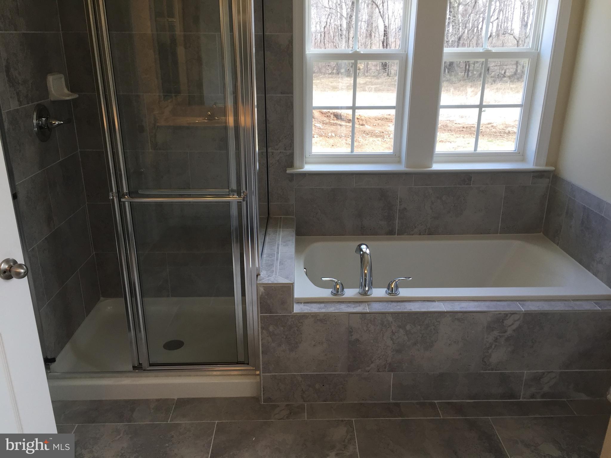 ARCHERS ROCK - Residential