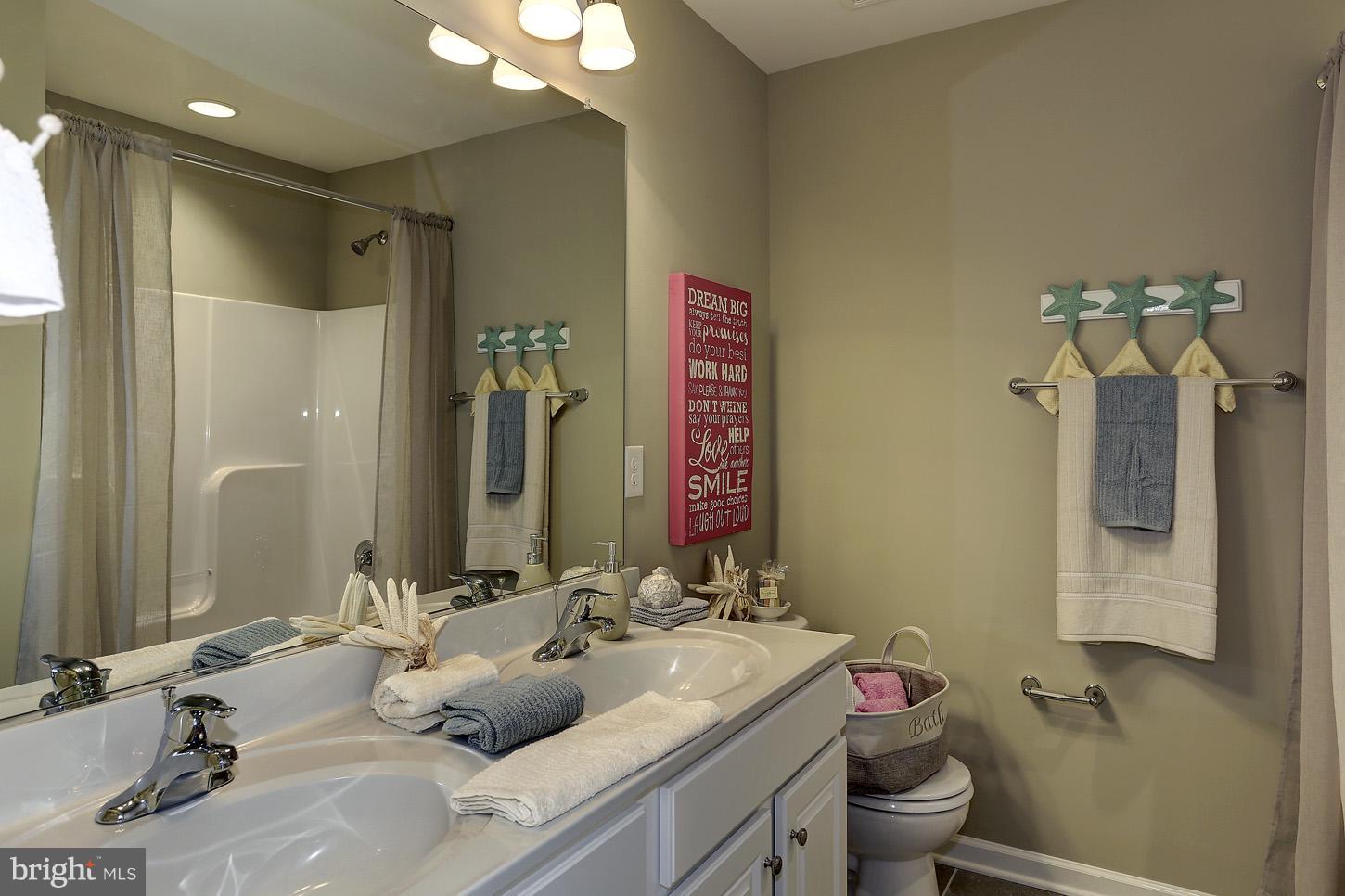 ARCHERS ROCK - Residential