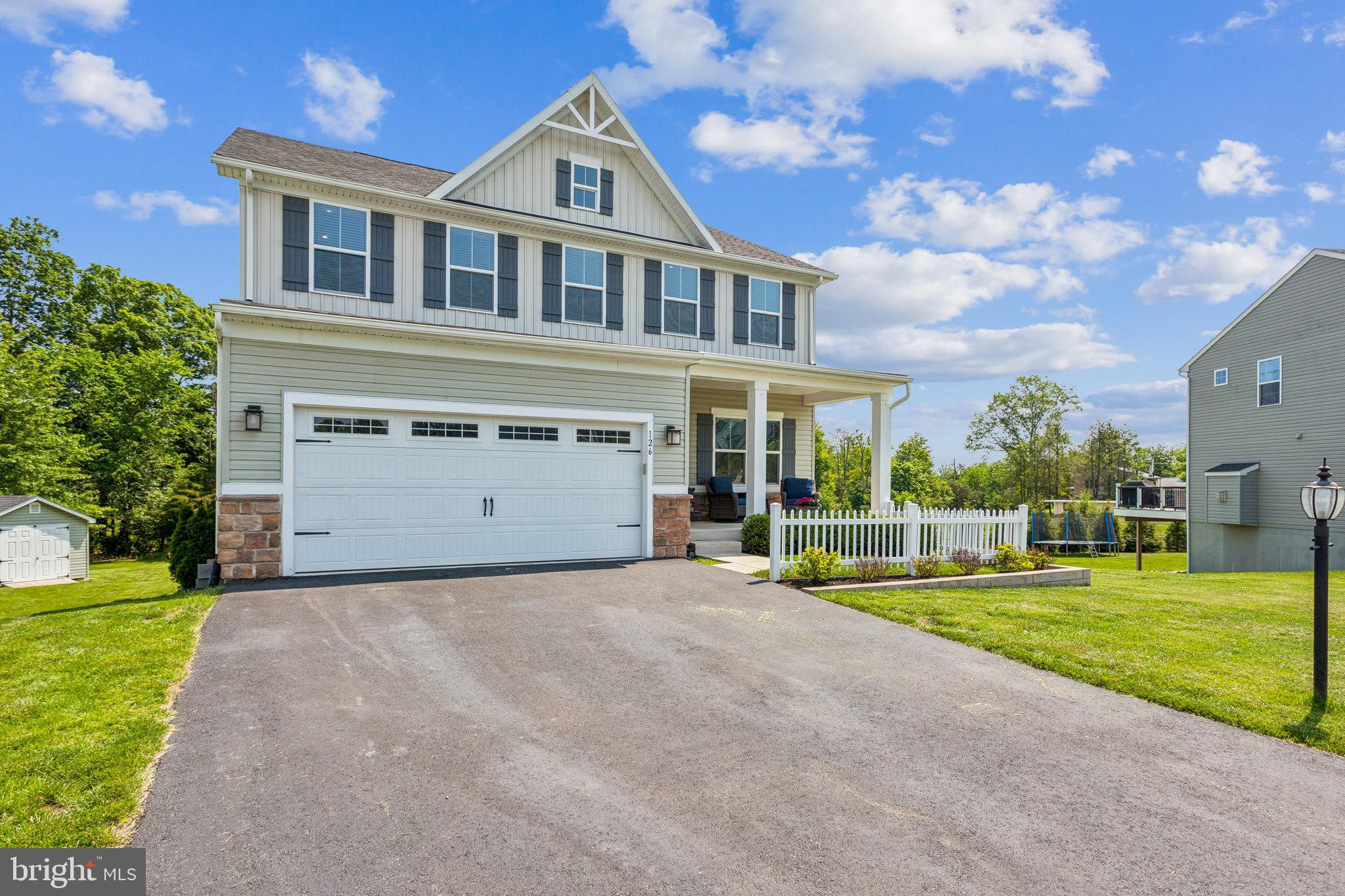 HANOVER POINTE - Residential