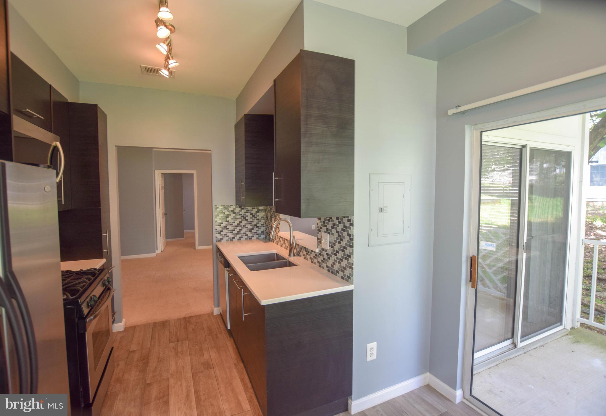 FOUNDERS WALK - Residential Lease