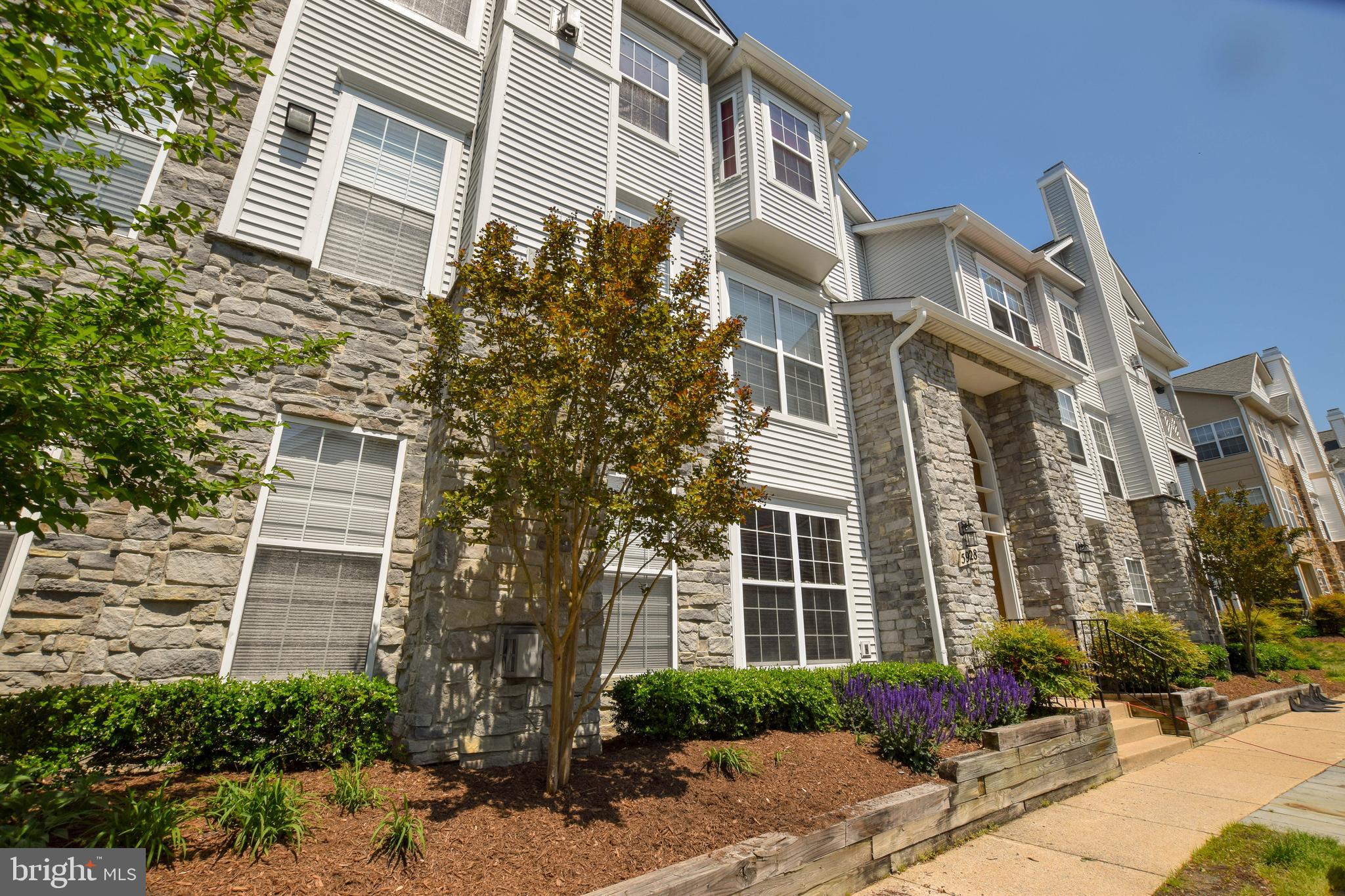 FOUNDERS WALK - Residential Lease