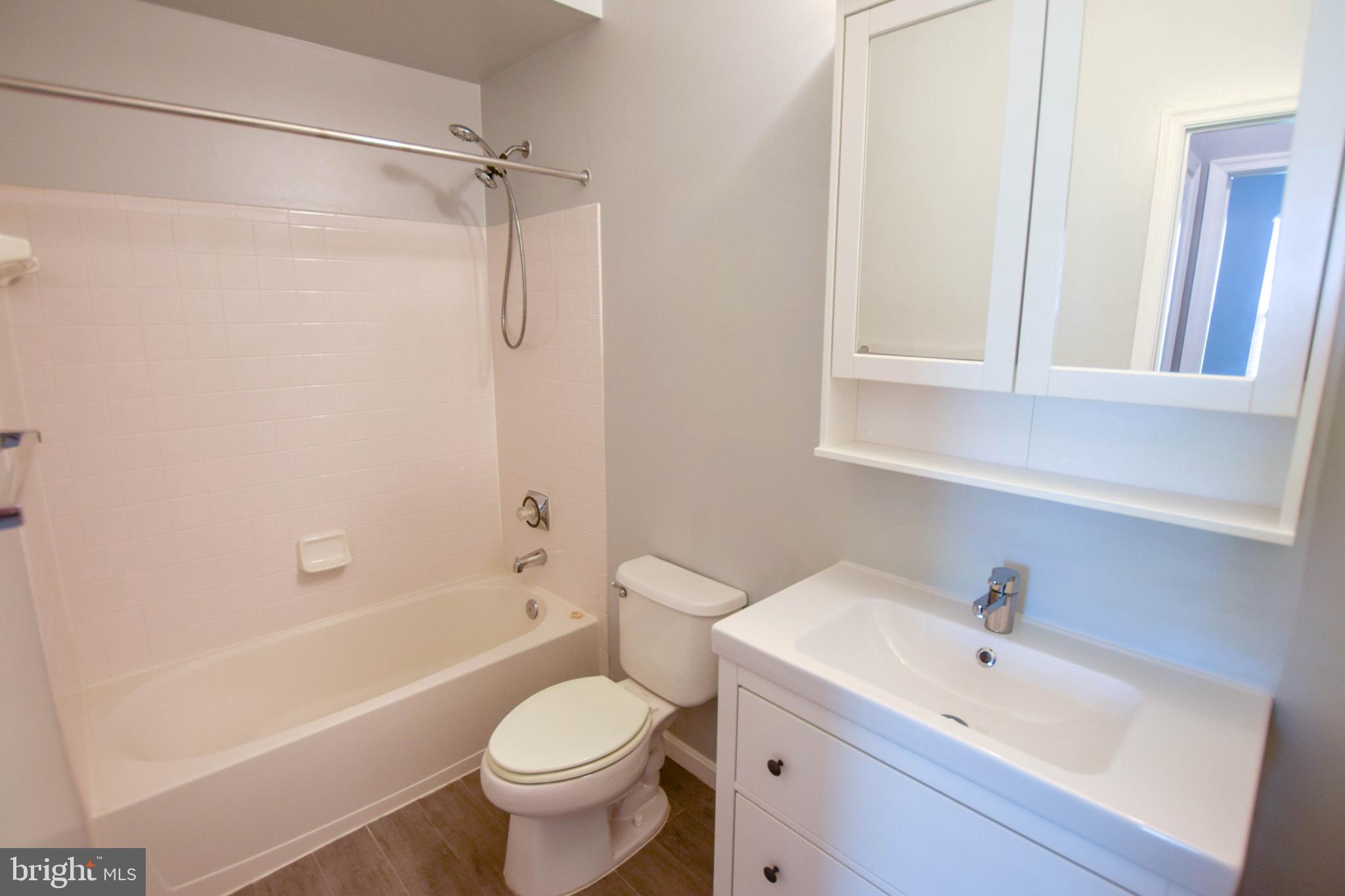 FOUNDERS WALK - Residential Lease