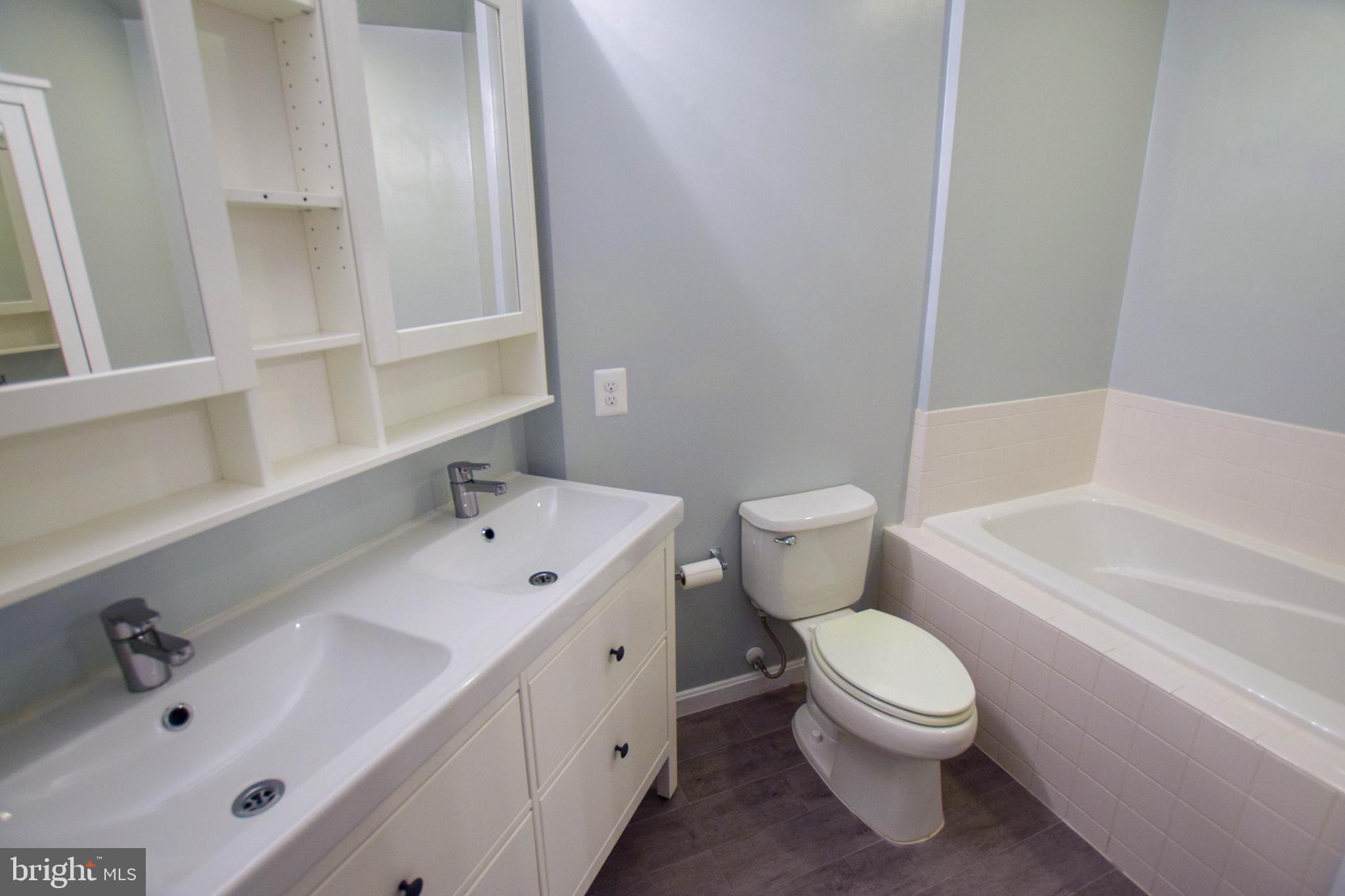 FOUNDERS WALK - Residential Lease