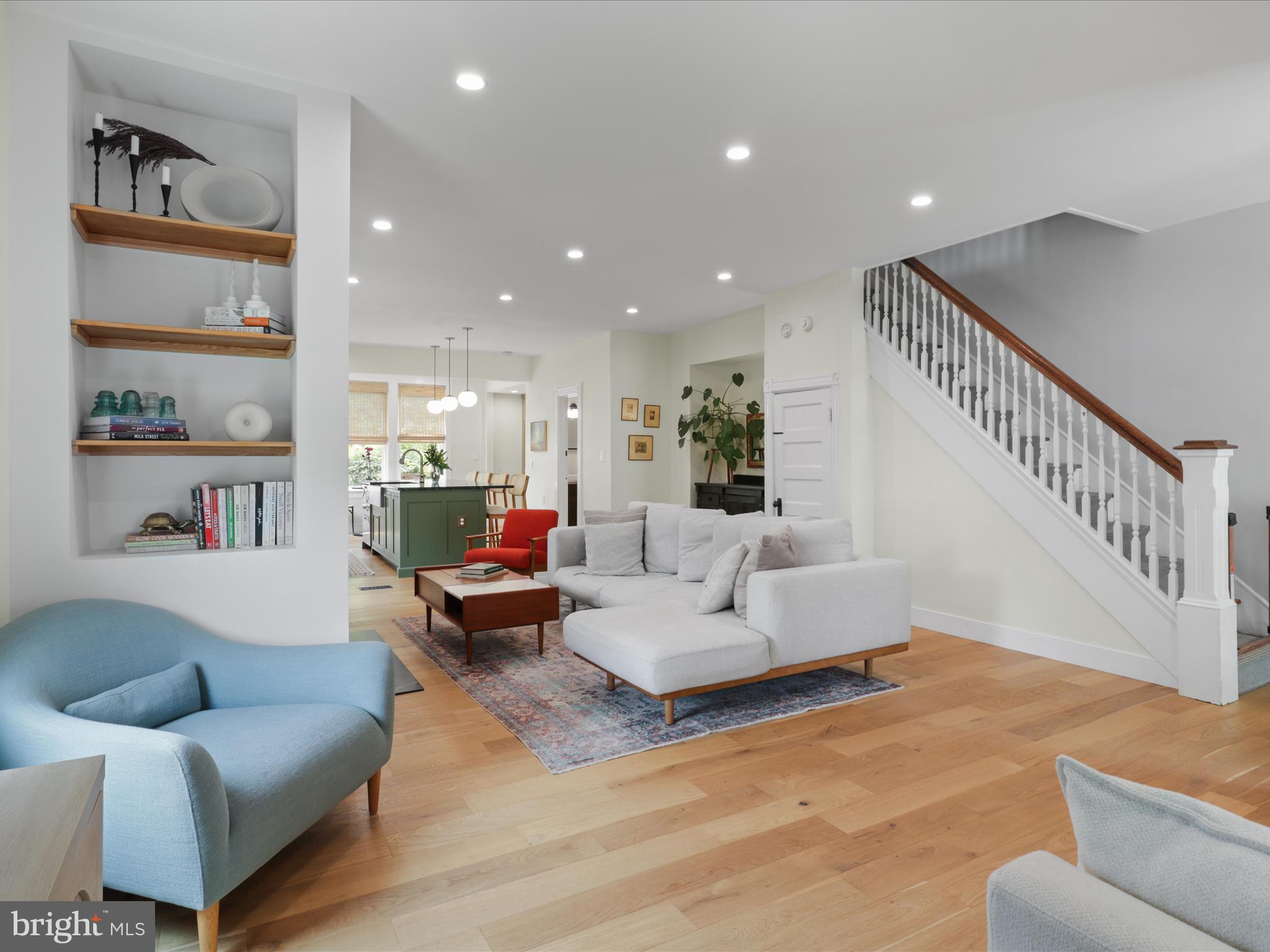 19 E DEL RAY AVENUE E